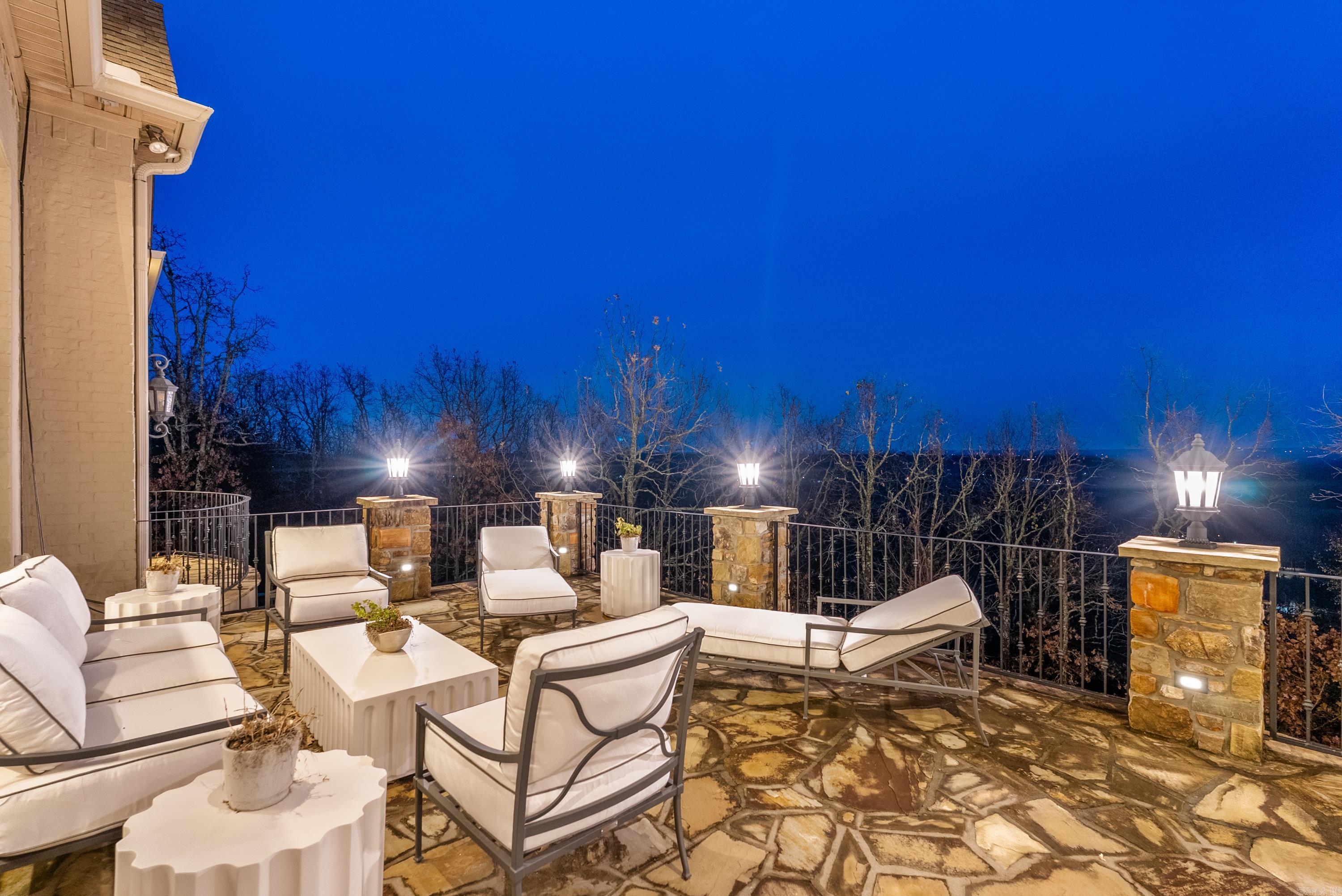 MAJESTIC VALLEY - Residential