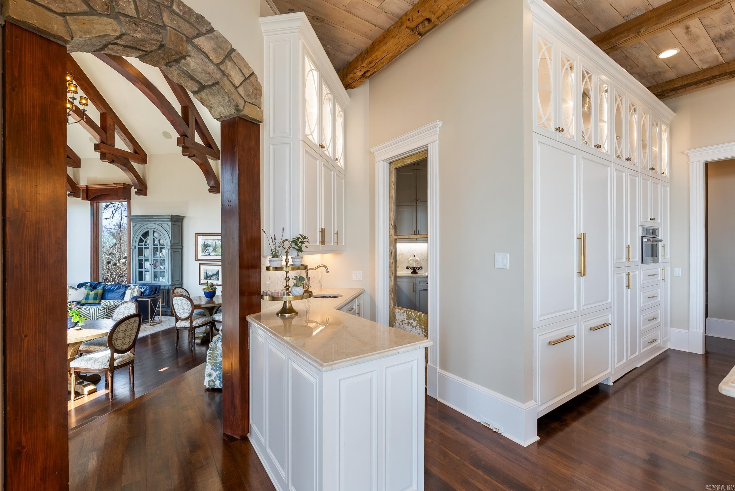 MAJESTIC VALLEY - Residential