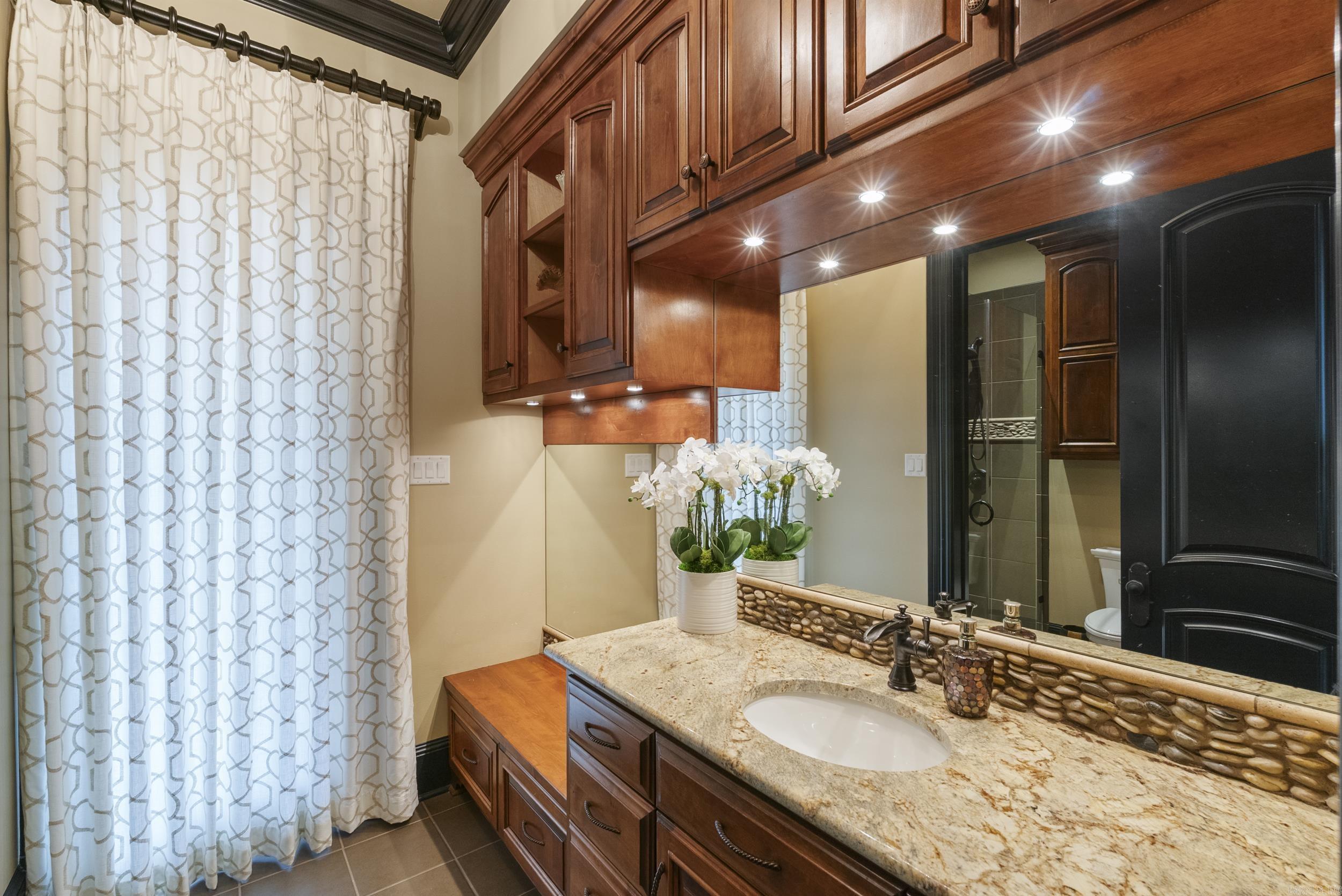 MAJESTIC VALLEY - Residential