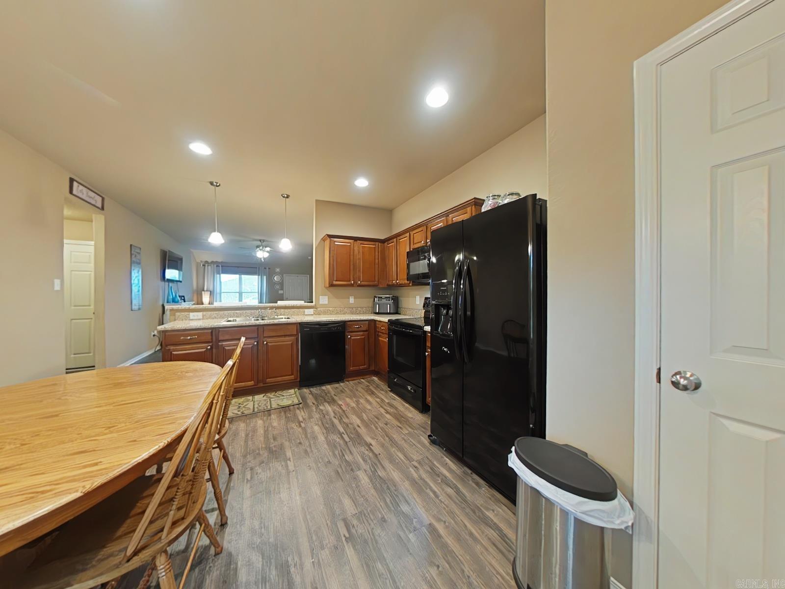 MEADOWS EDGE - Residential