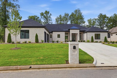 Photo of 311 Devoe Bend Drive, Maumelle, AR 72113 (MLS # 26004672)