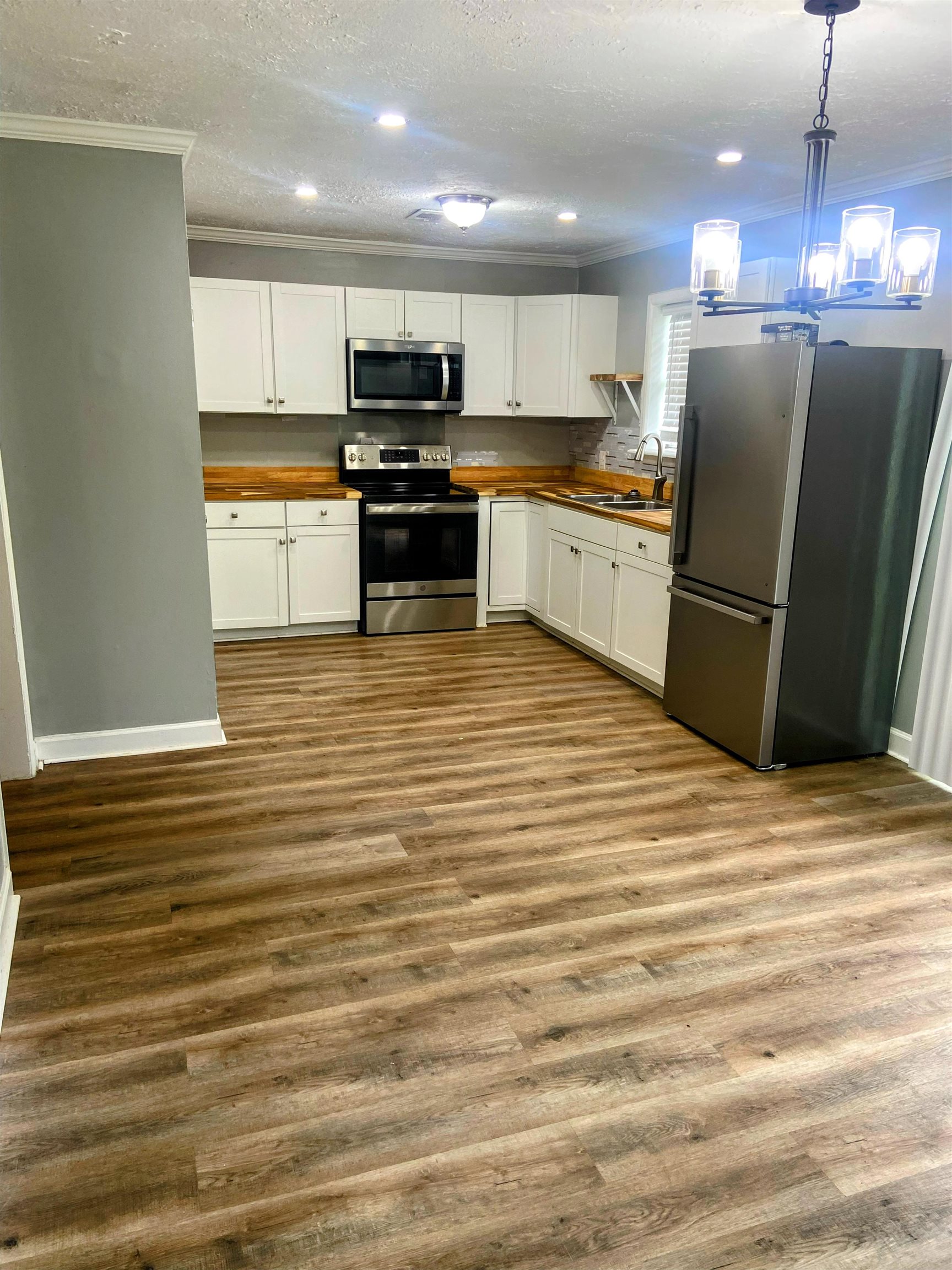 Crestmont Village - Residential Lease