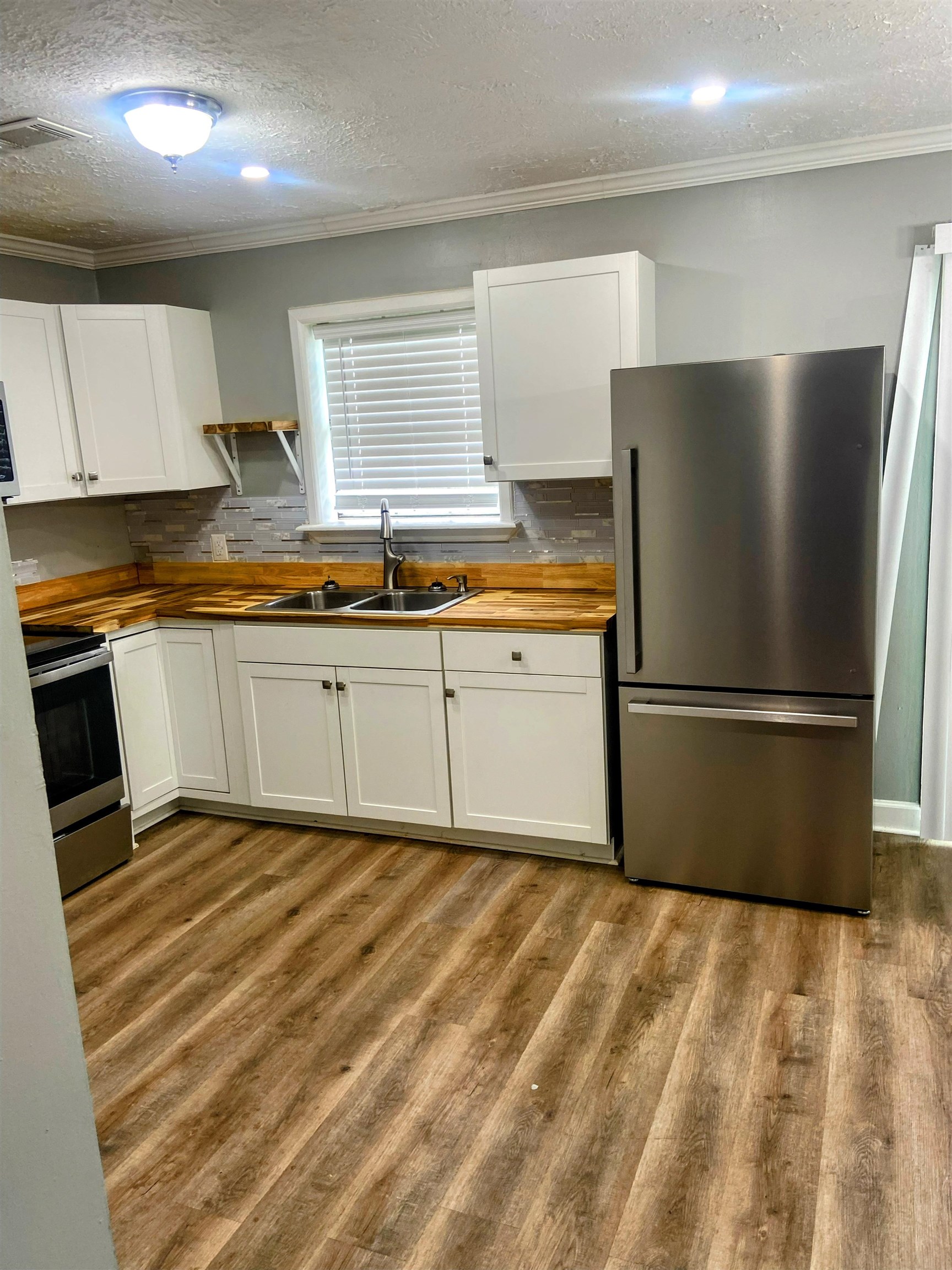 Crestmont Village - Residential Lease