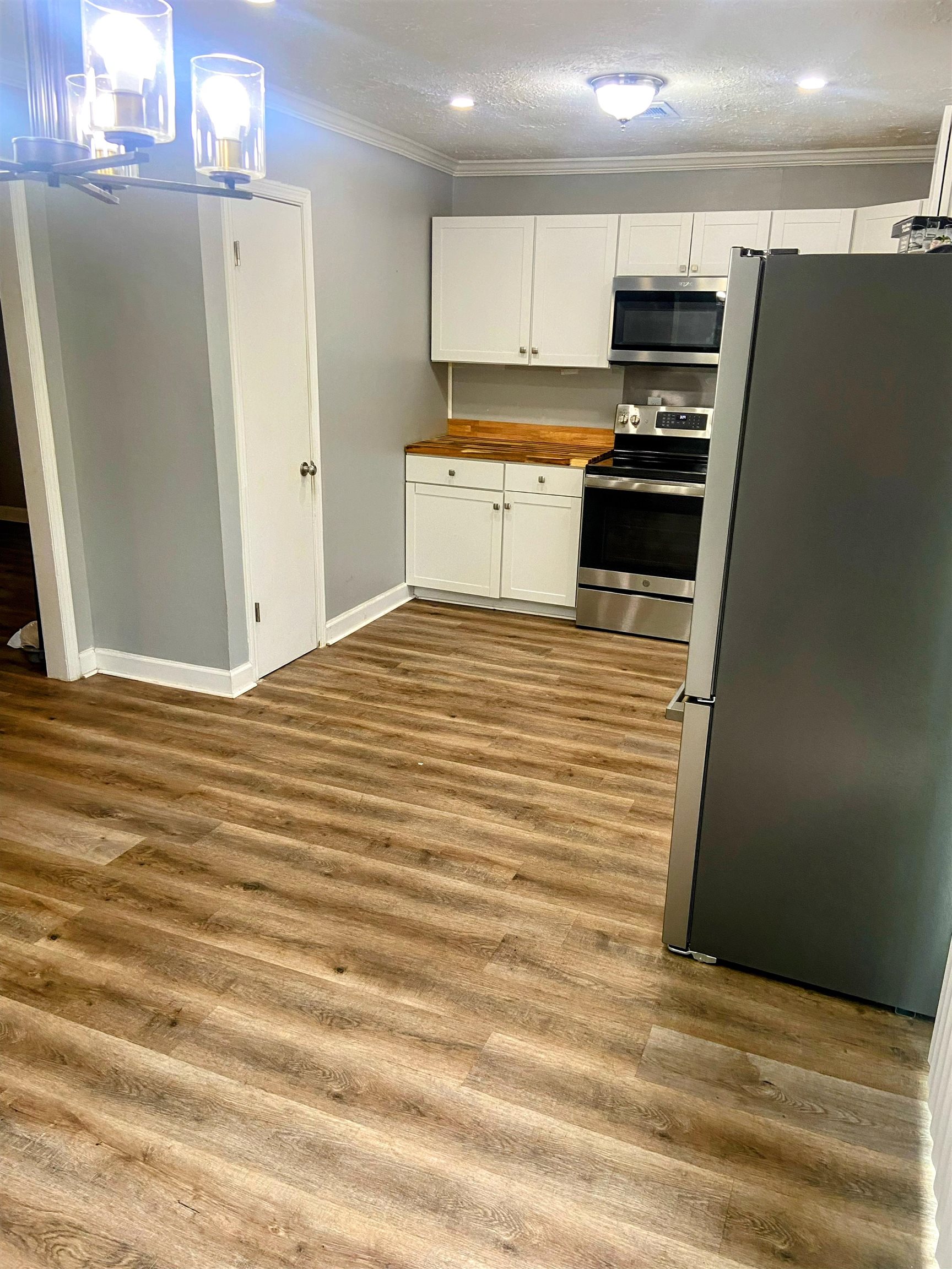 Crestmont Village - Residential Lease