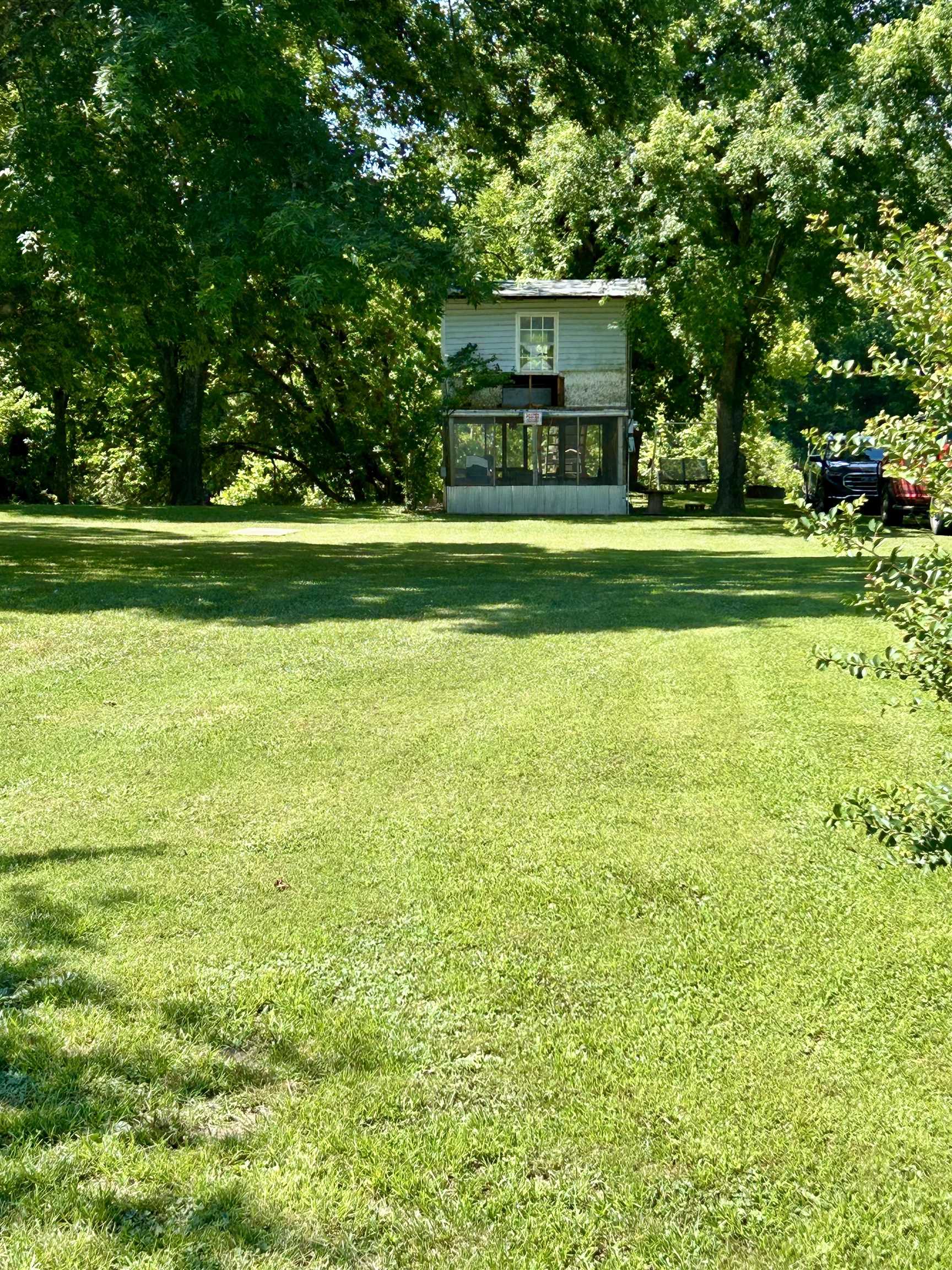 For your weekend getaway,fishing, swimming on the beautiful Spring River. Property has a bunkhouse with screened in cook shack with seasonal water and year round electricity, Bunkhouse and cook shack need some TLC, also internet available. Private drive, no local traffic Launching a boat made easy as the property is just up the road from public boat launch provided by Arkansas Game & Fish you will be able to fish the river up or down stream.