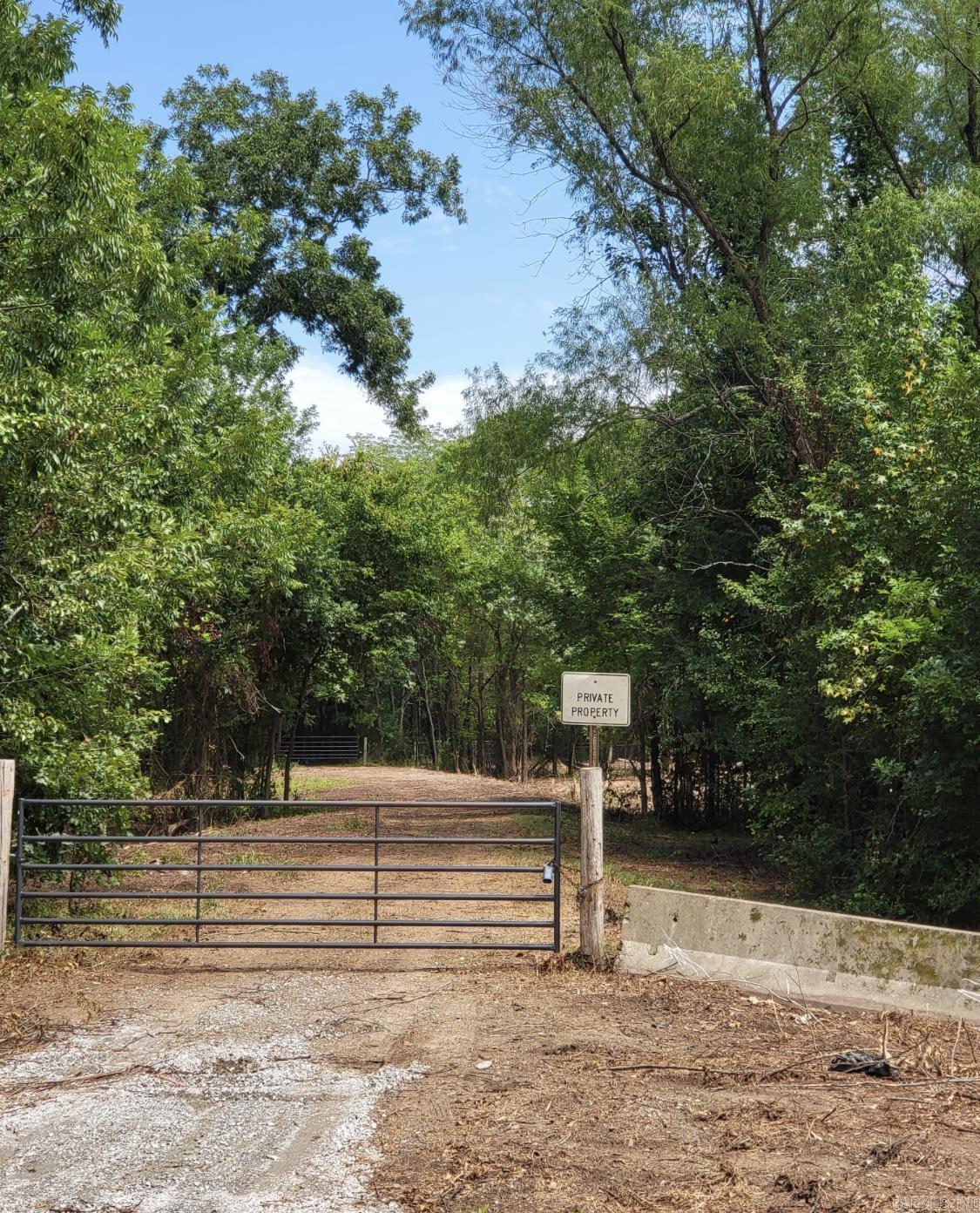 Metes & Bounds - Commercial Sale