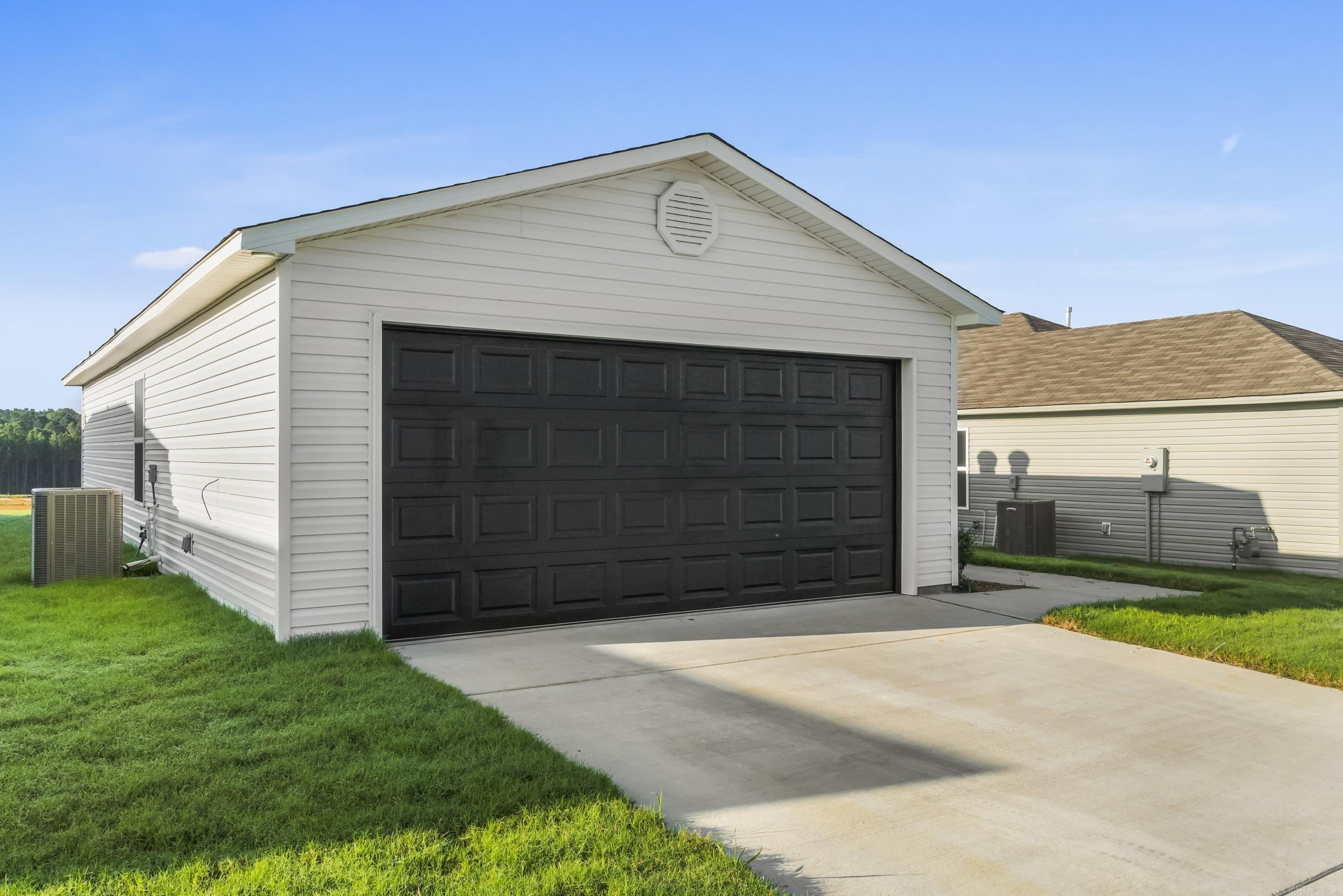 PARKWAY MEADOWS - Residential