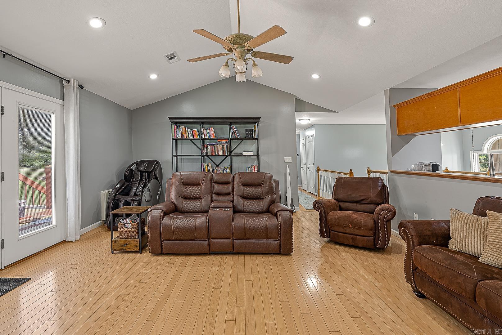 WINDING RIDGE - Residential