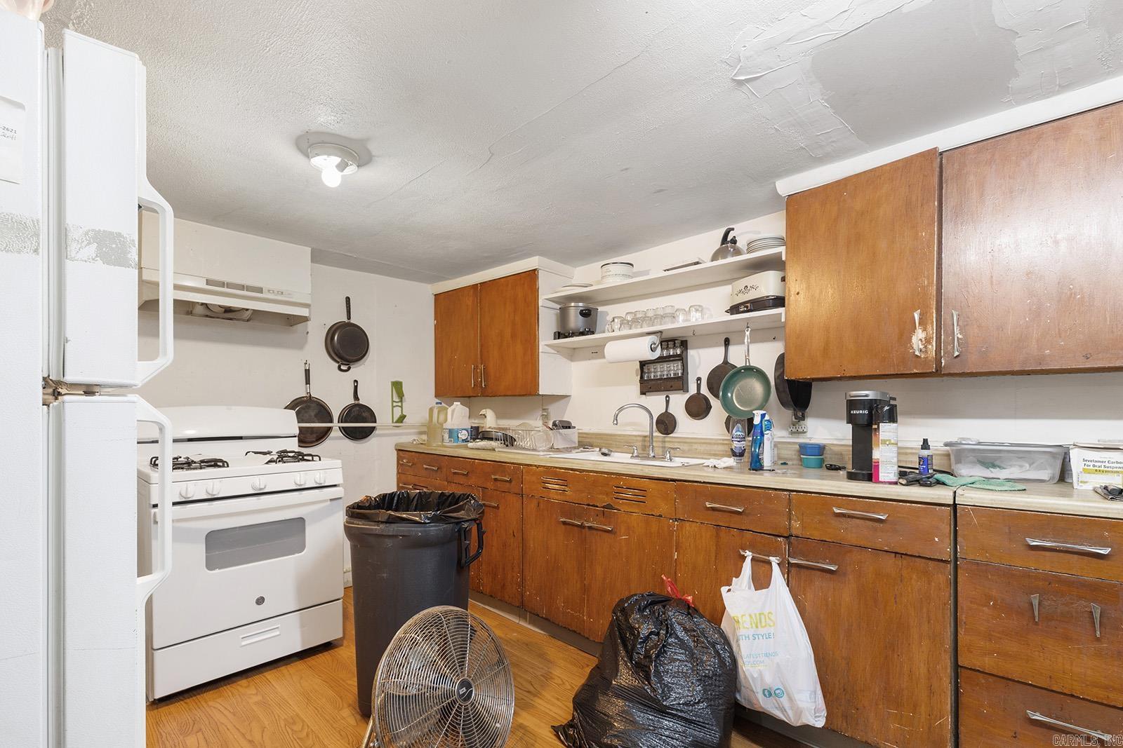 BARROW JOHN - Residential