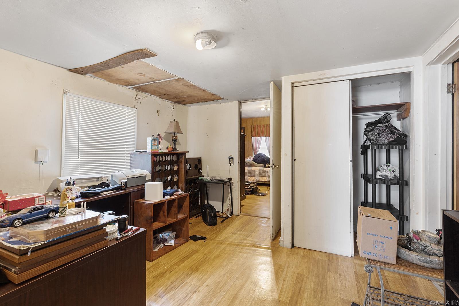 BARROW JOHN - Residential