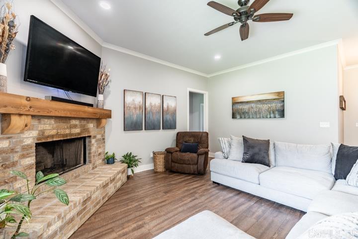 DAWSONS POINTE - Residential