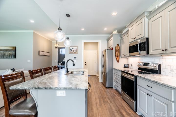 DAWSONS POINTE - Residential