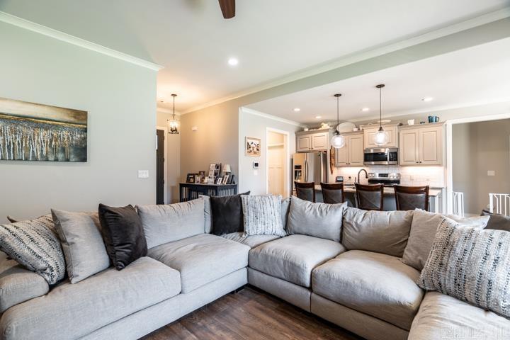 DAWSONS POINTE - Residential