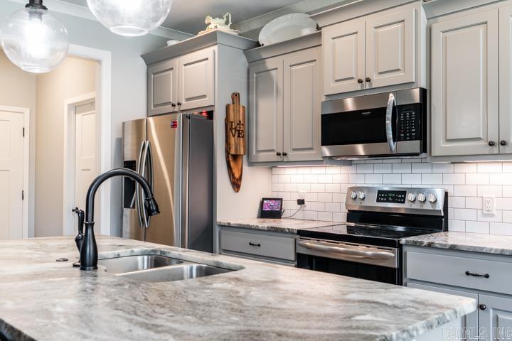 DAWSONS POINTE - Residential