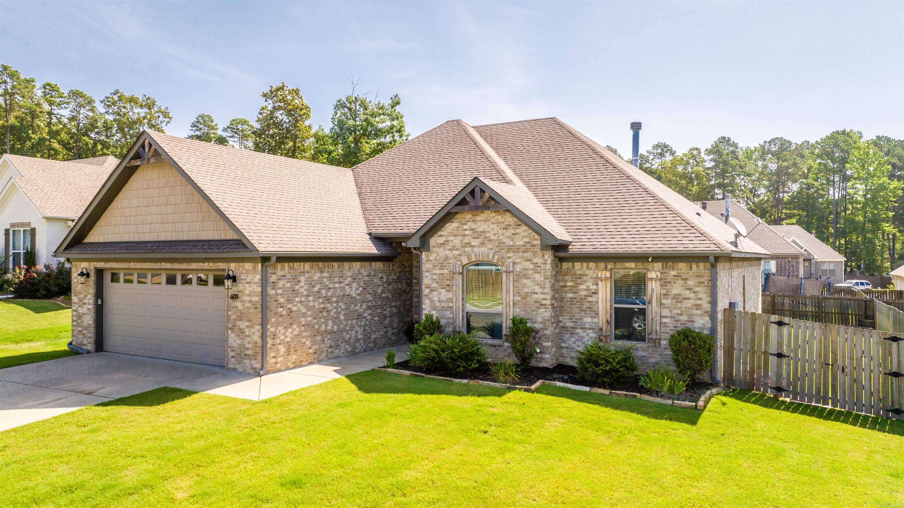 DAWSONS POINTE - Residential