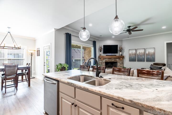 DAWSONS POINTE - Residential