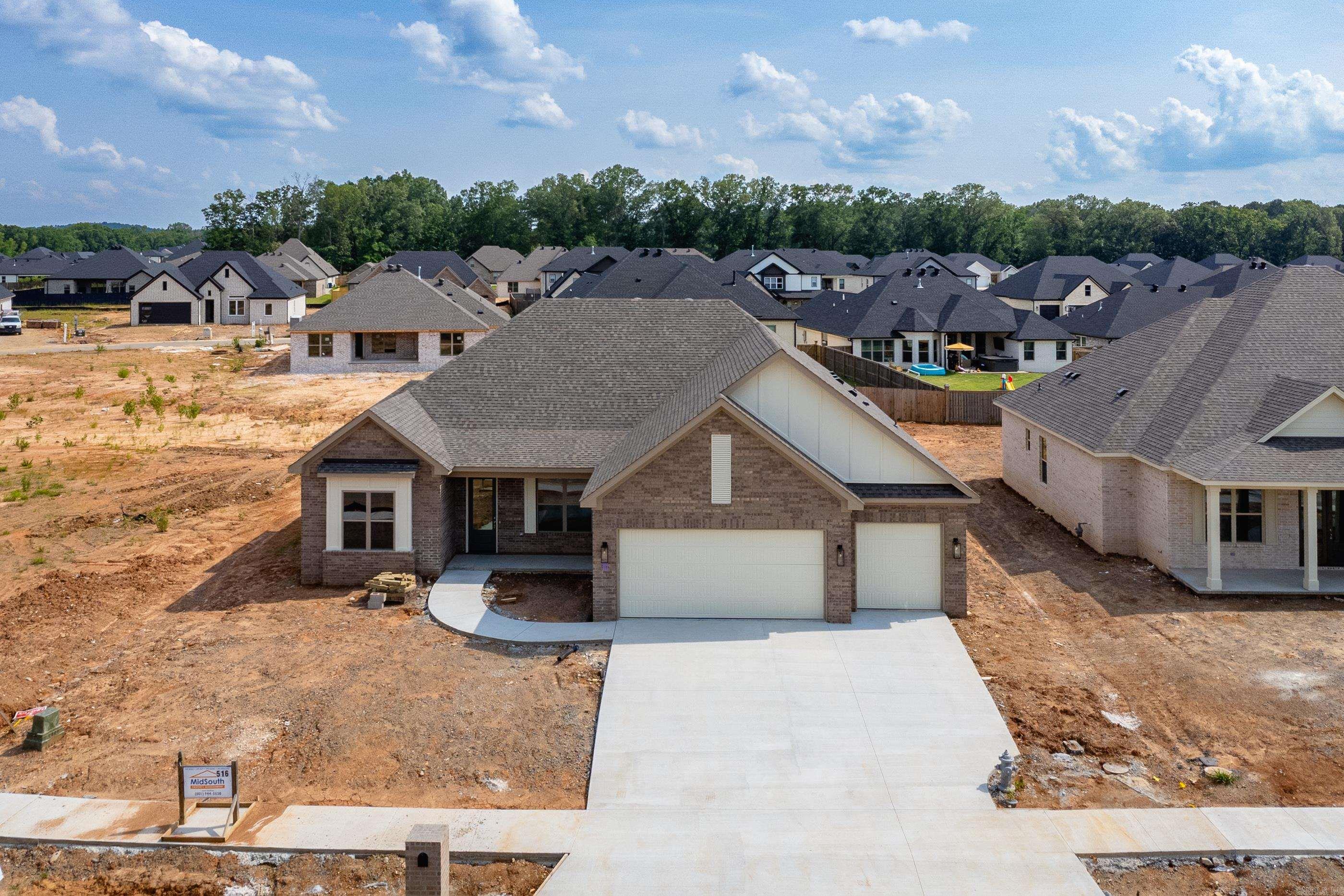 COUNTRY CLUB OF ARK THE - Residential