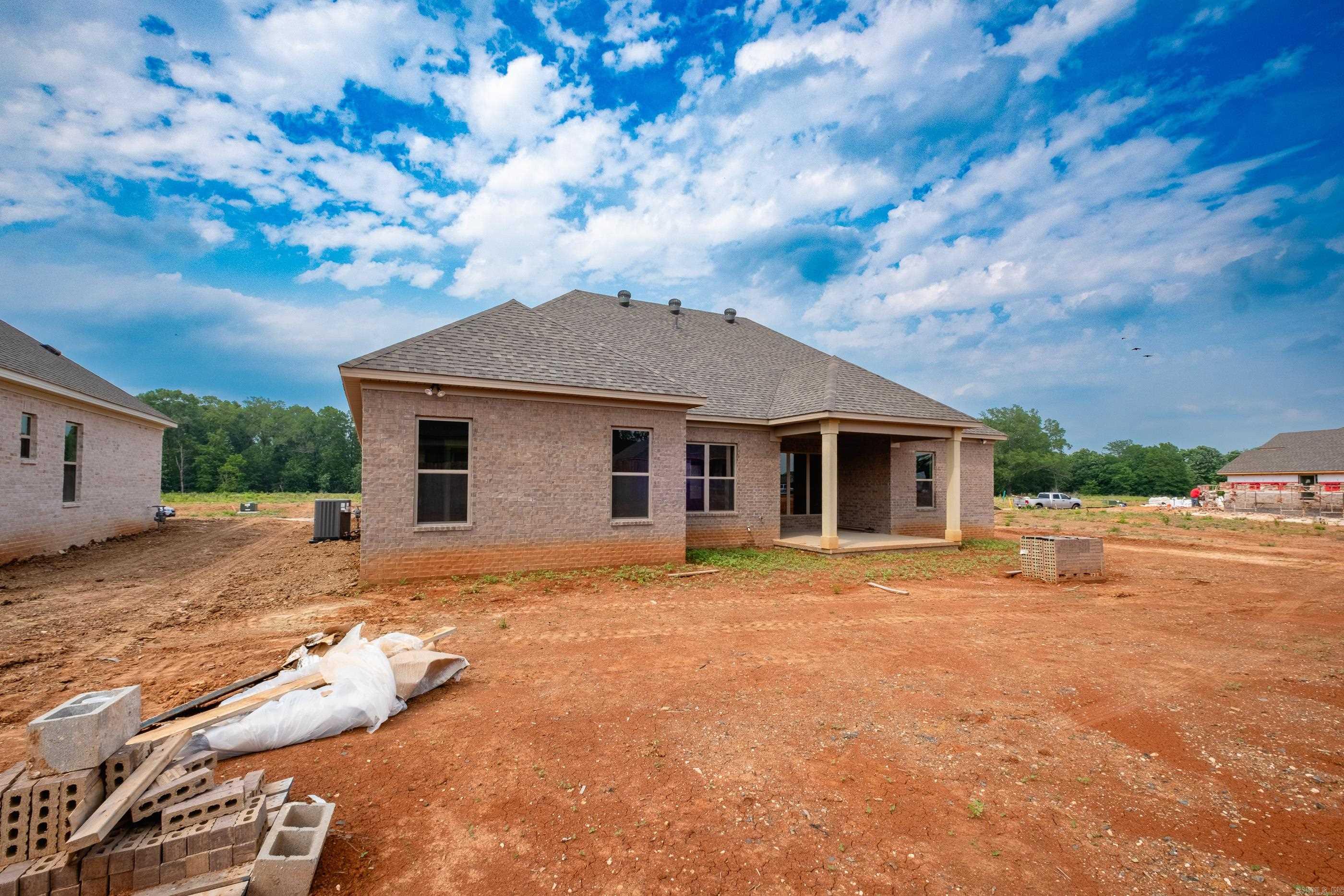 COUNTRY CLUB OF ARK THE - Residential