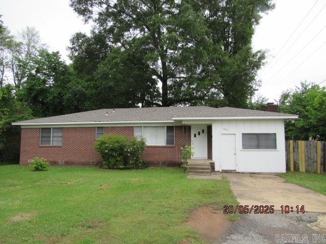 Close to everything! 3 spacious bedrooms, wood floors throughout majority of home, freshly painted interior, large eat-in kitchen with all appliances including refrigerator, newer range & built-in microwave, resurfaced kitchen countertops, updated electrical, large bonus room with attached separate laundry room with hook-ups, fenced yard. No Pets. ***PLEASE NOTE WE DO NOT ADVERTISE ON CRAIGSLIST OR FACEBOOK MARKETPLACE. ANY LISTING OF OURS SEEN THERE IS A SCAM!!!***