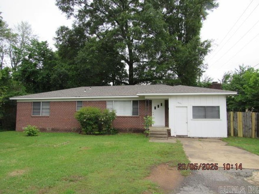 Close to everything! 3 spacious bedrooms, wood floors throughout majority of home, freshly painted interior, large eat-in kitchen with all appliances including refrigerator, newer range & built-in microwave, resurfaced kitchen countertops, updated electrical, large bonus room with attached separate laundry room with hook-ups, fenced yard. No Pets. ***PLEASE NOTE WE DO NOT ADVERTISE ON CRAIGSLIST OR FACEBOOK MARKETPLACE. ANY LISTING OF OURS SEEN THERE IS A SCAM!!!***