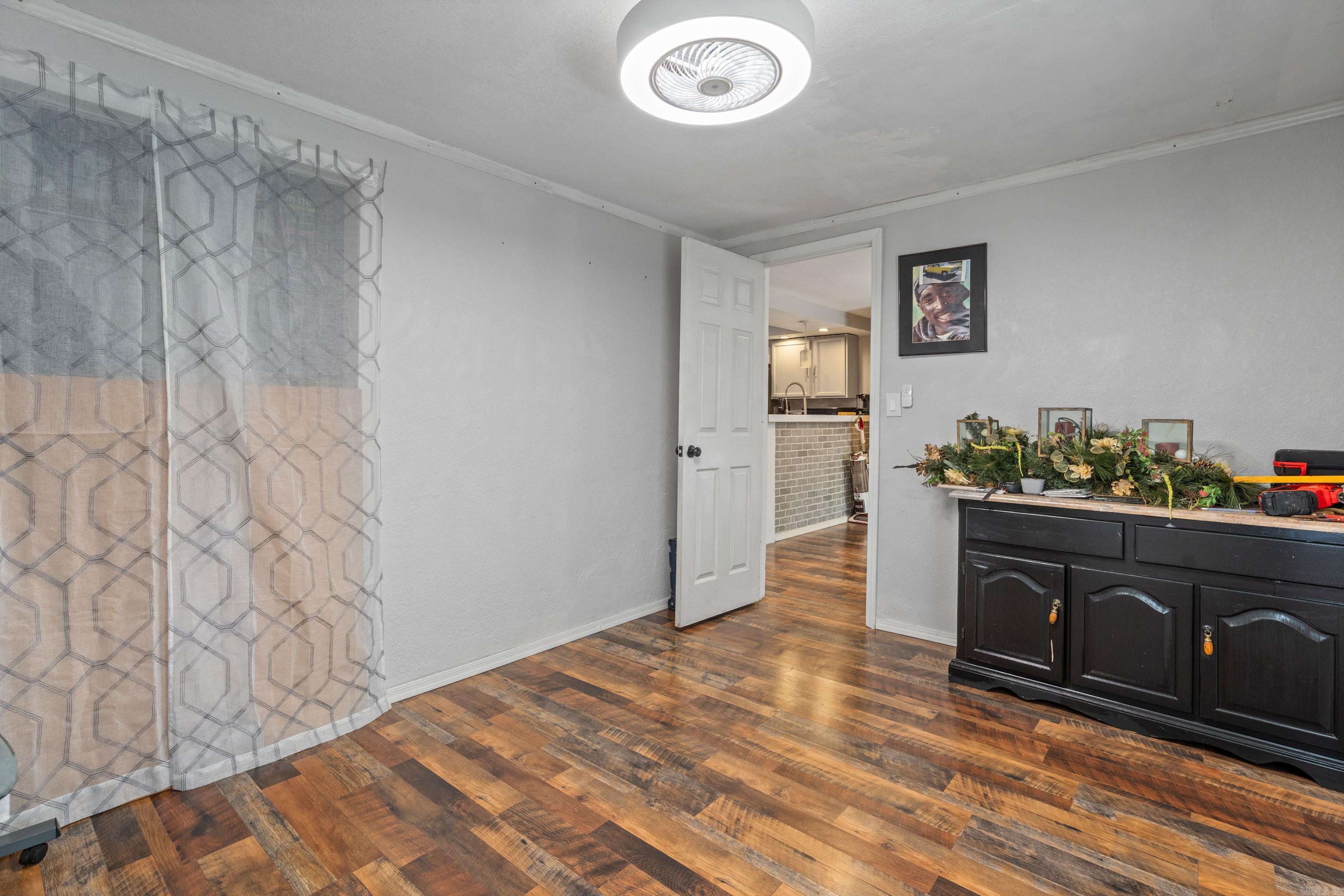 Eddy & Longinotti - Residential