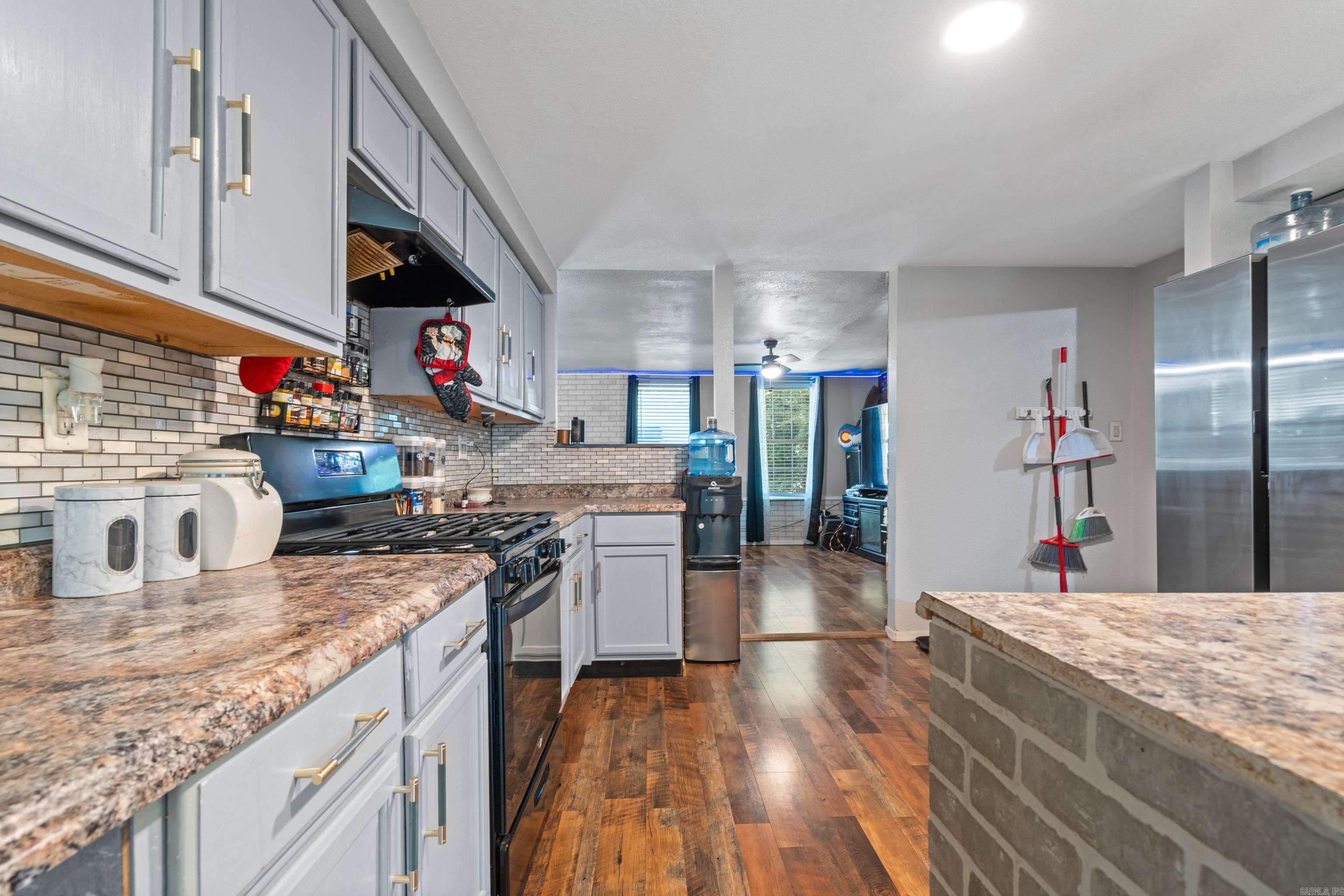 Eddy & Longinotti - Residential