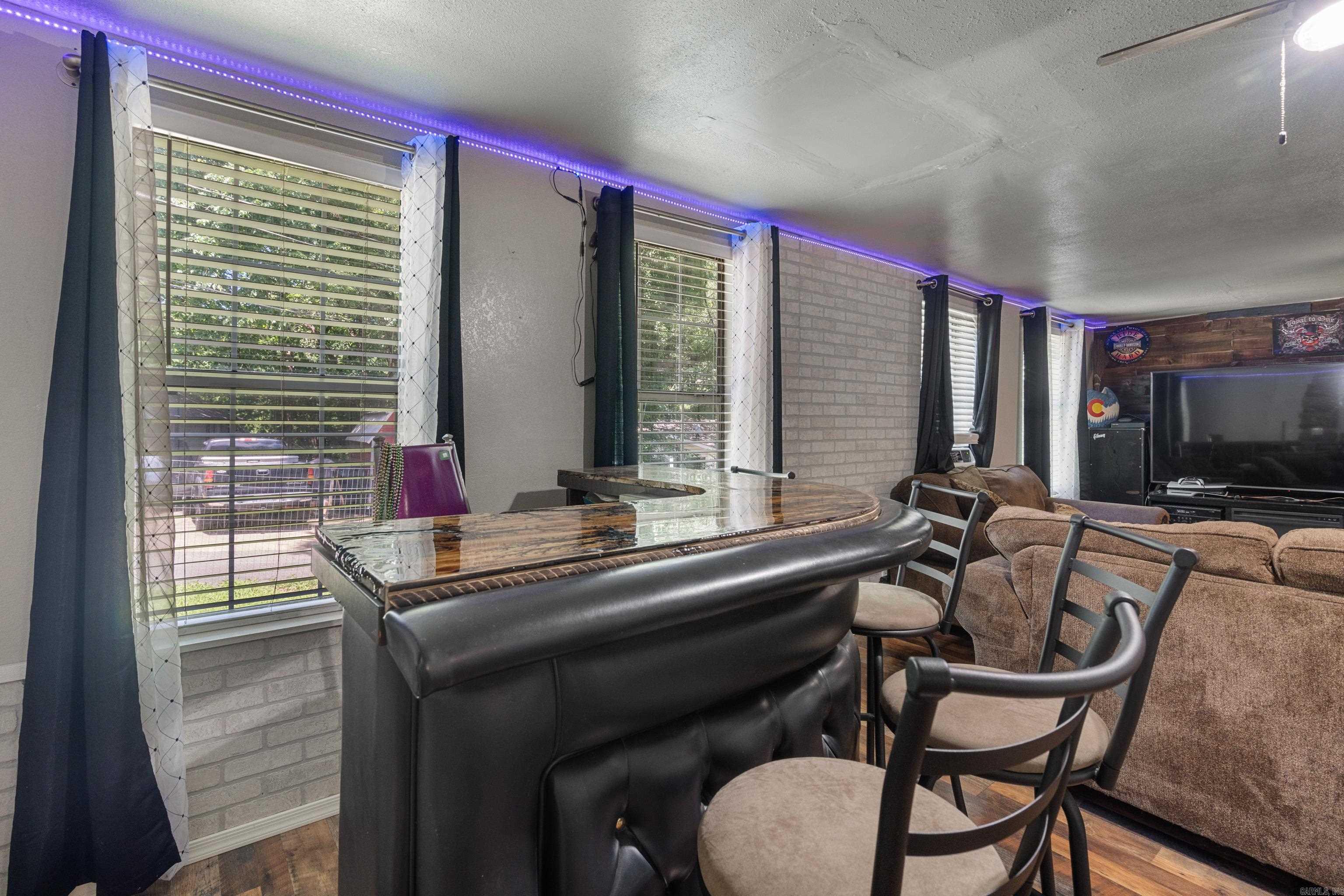 Eddy & Longinotti - Residential