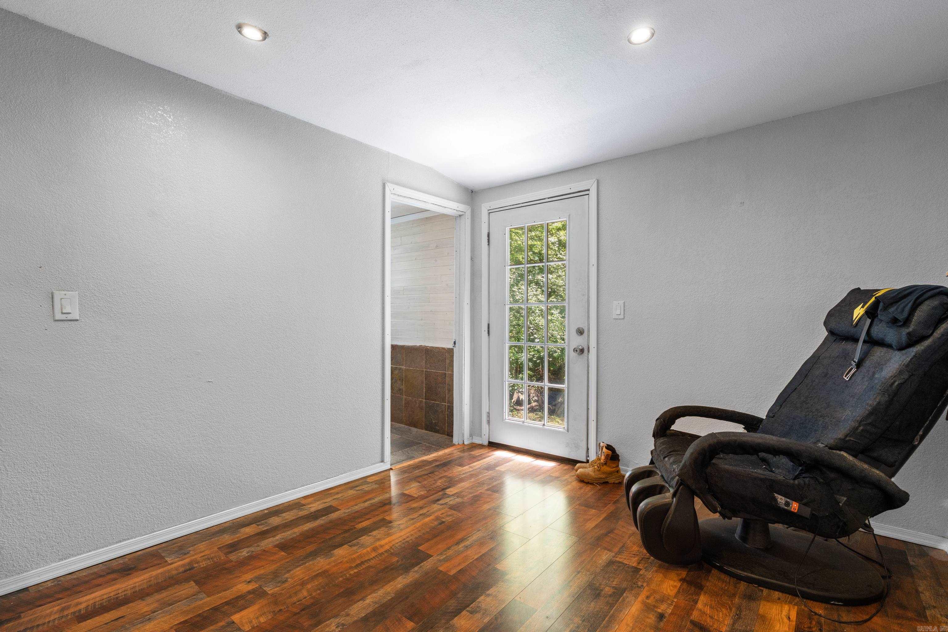 Eddy & Longinotti - Residential