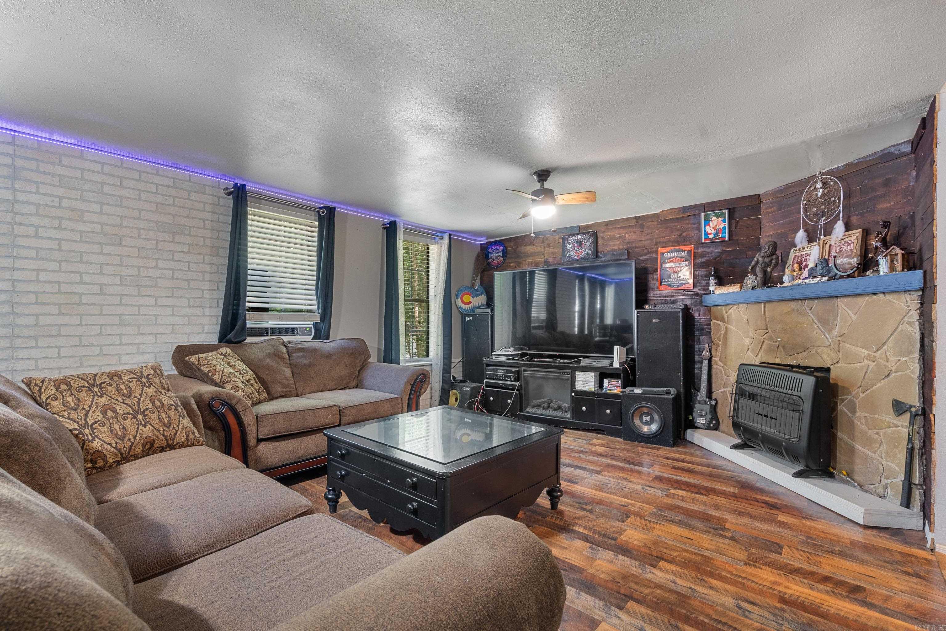 Eddy & Longinotti - Residential