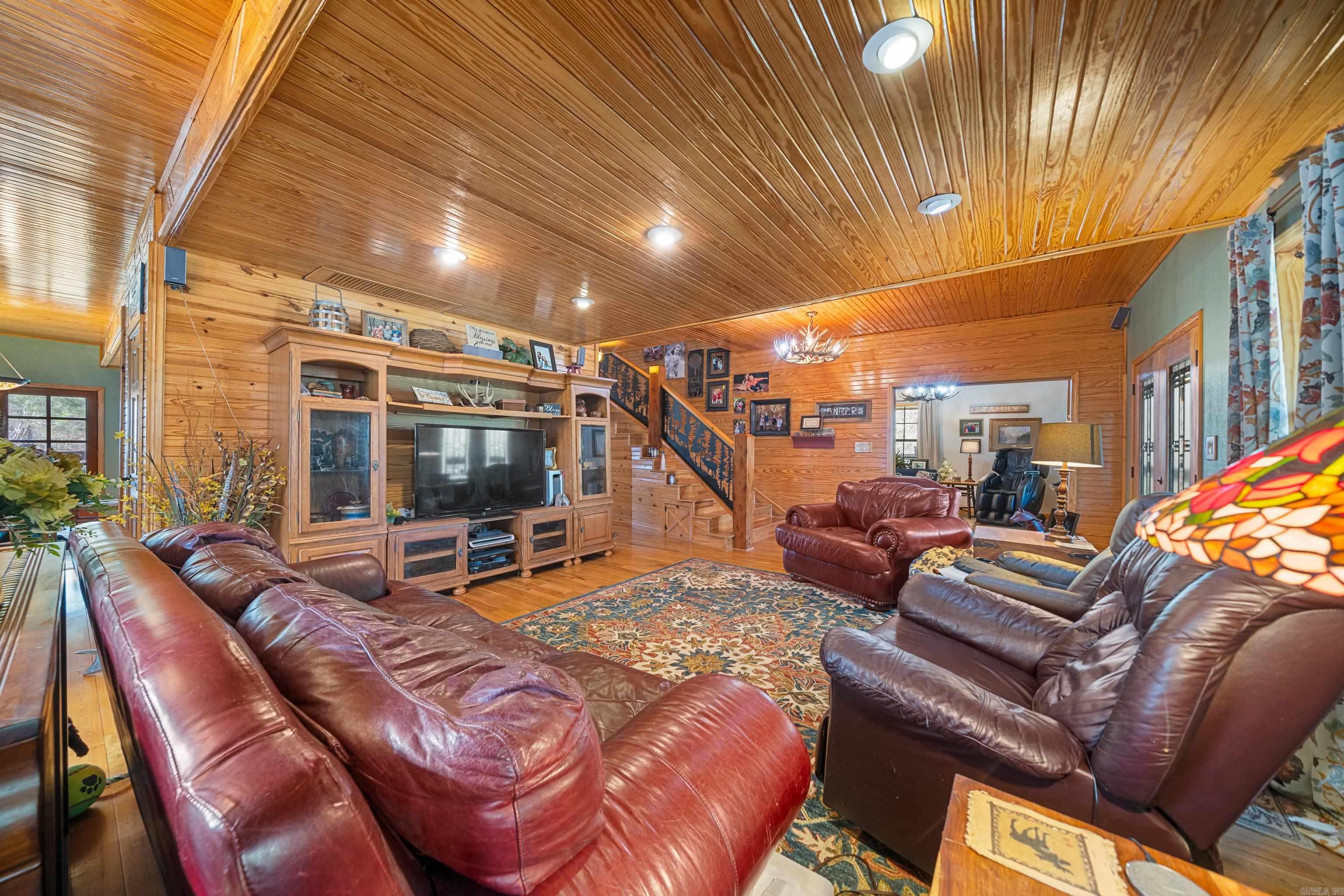 Metes & Bounds - Residential