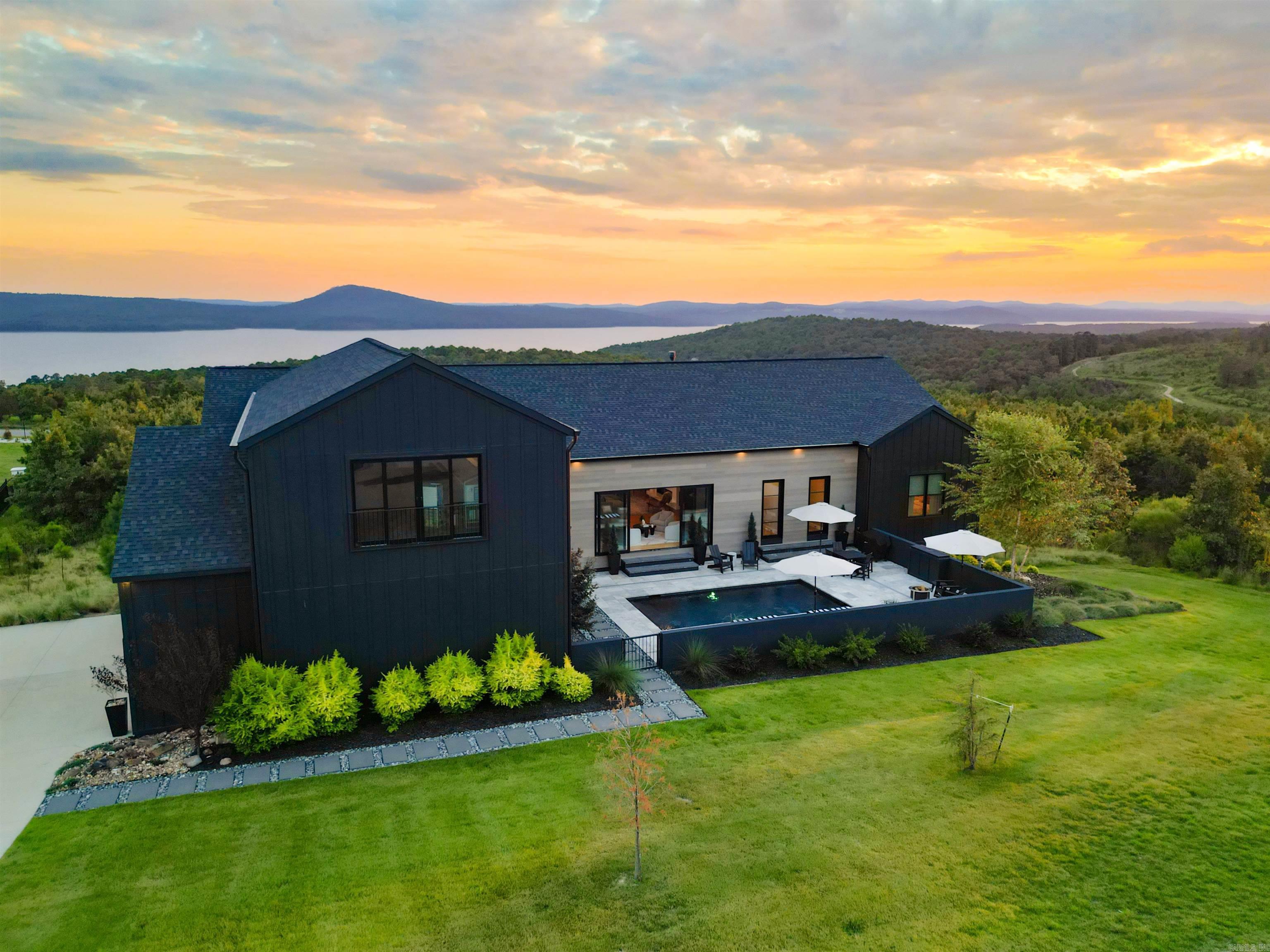 WATERVIEW ESTATES - Residential