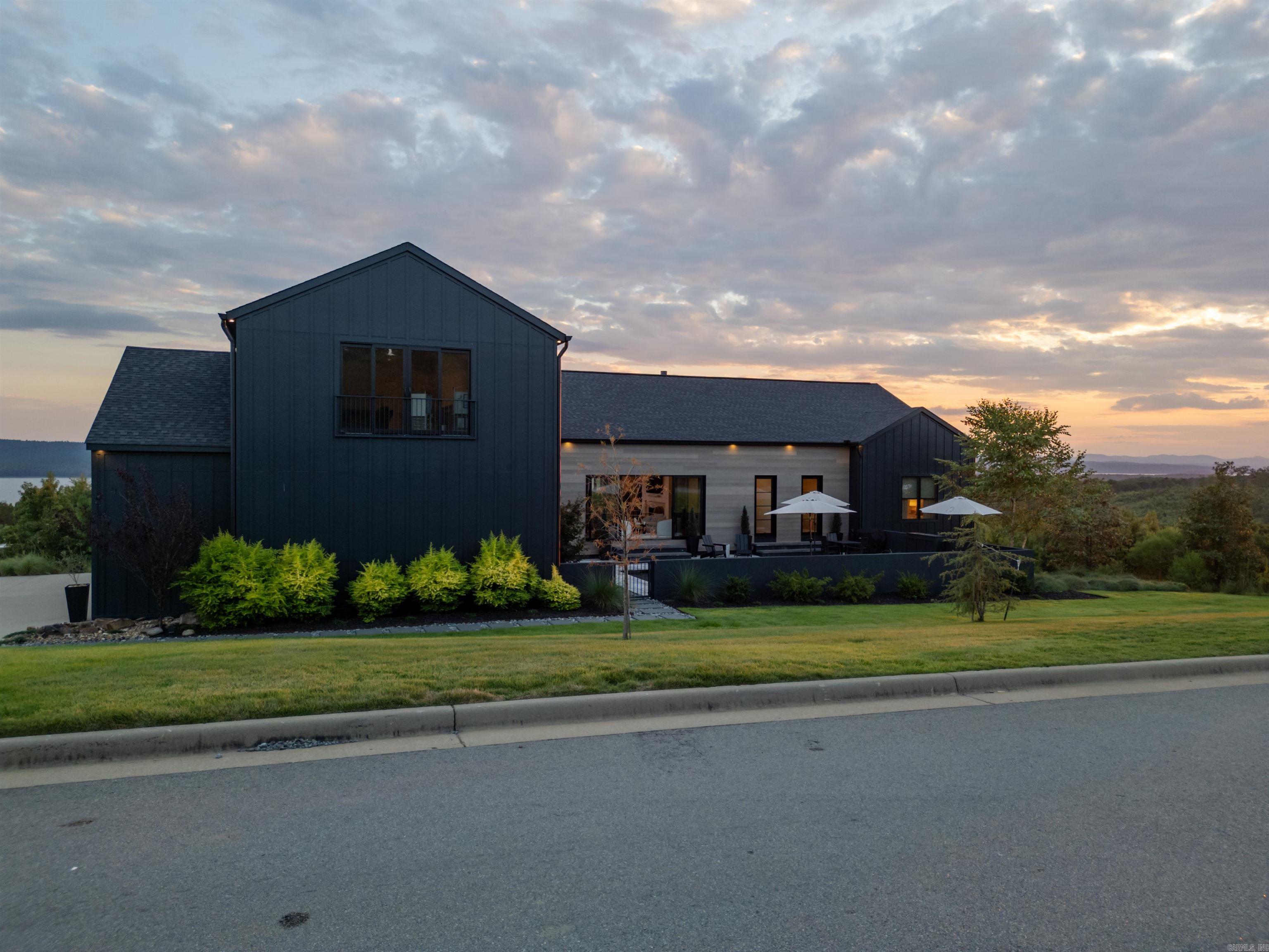 WATERVIEW ESTATES - Residential