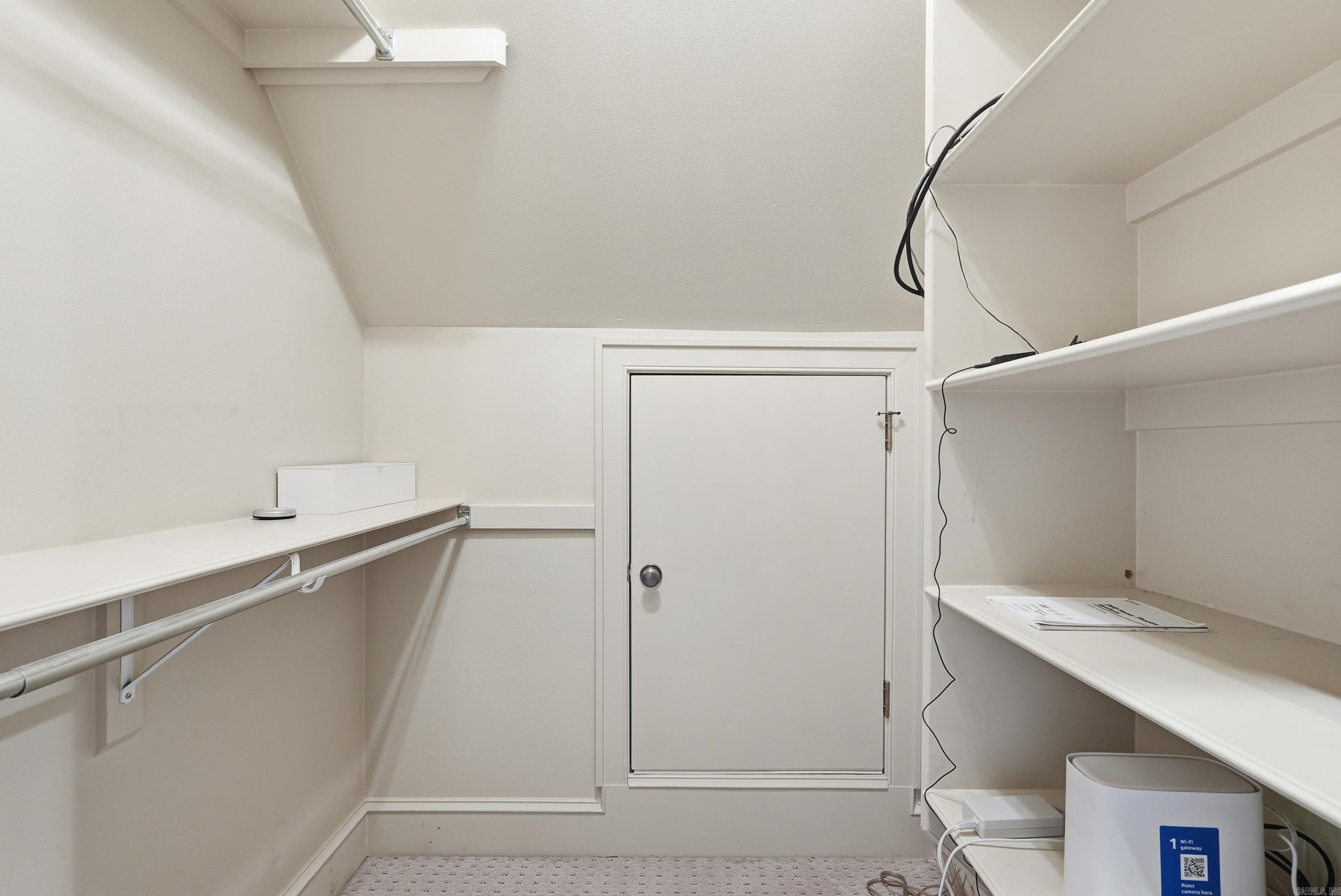 CENTENNIAL VALLEY - Residential