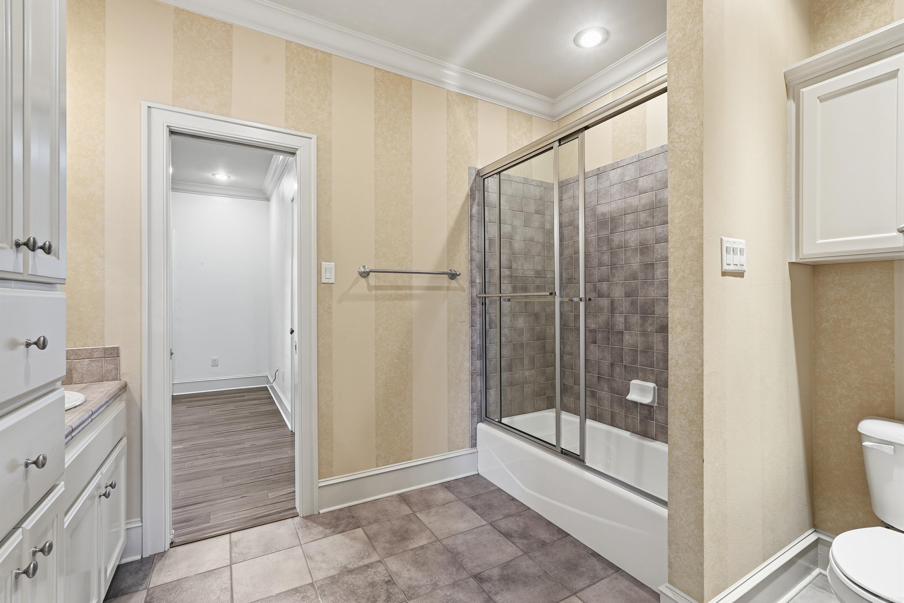 CENTENNIAL VALLEY - Residential