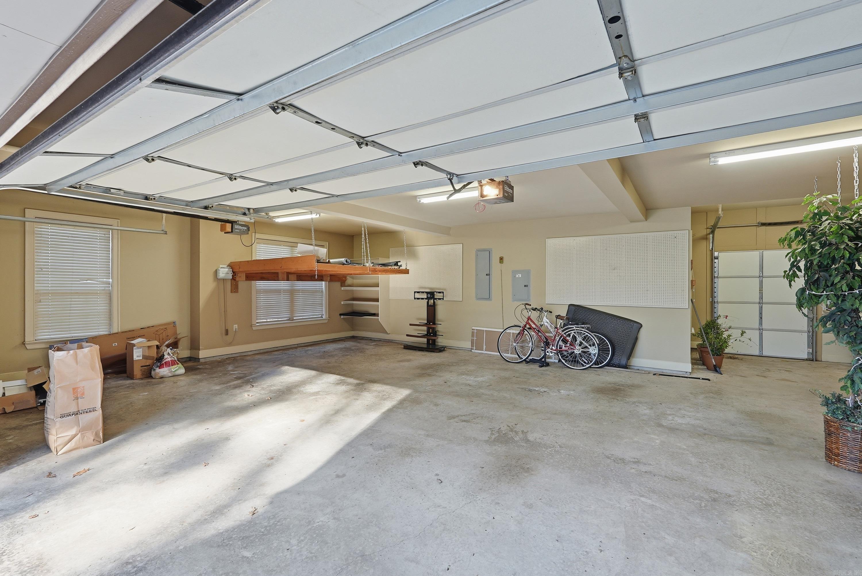 CENTENNIAL VALLEY - Residential