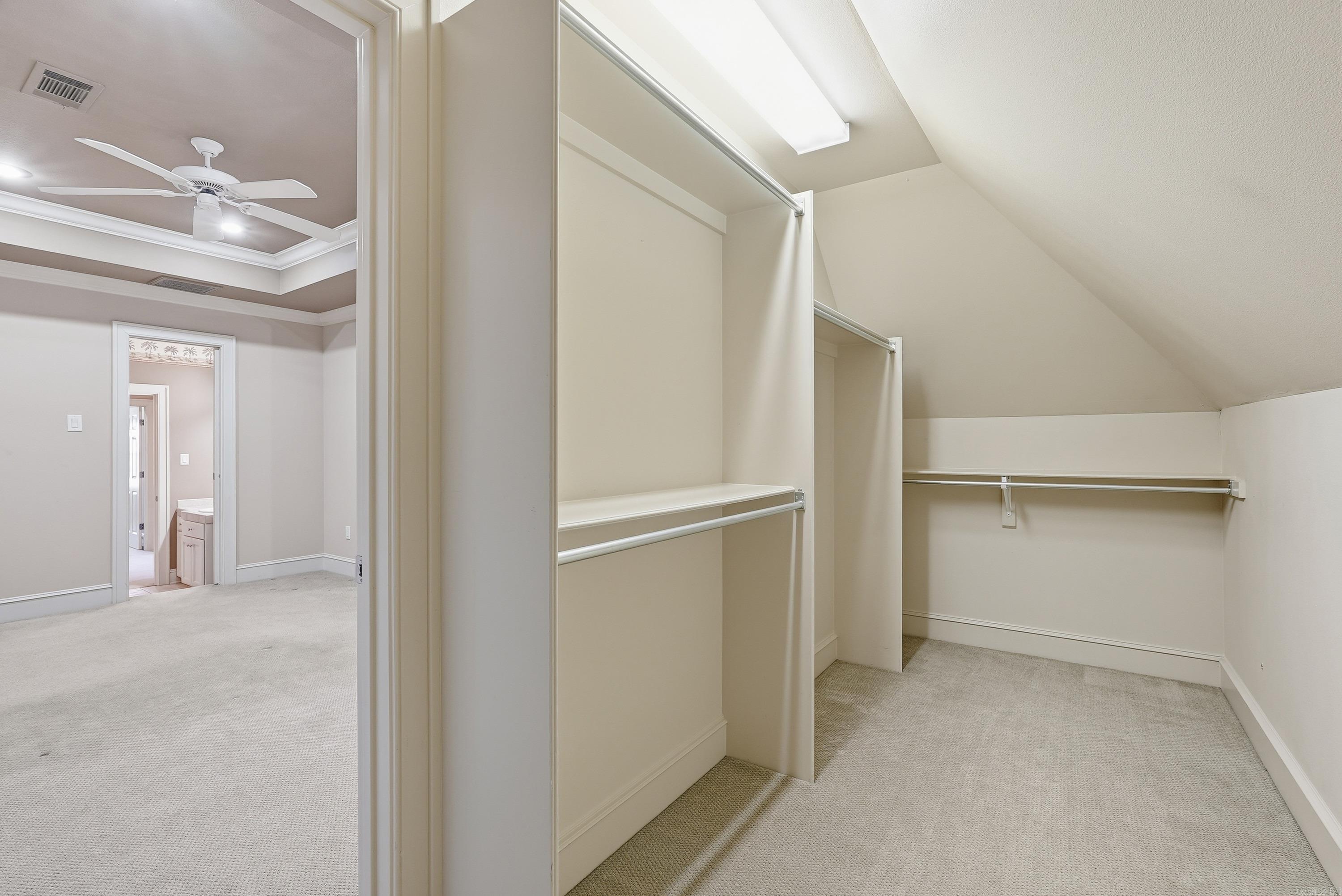 CENTENNIAL VALLEY - Residential