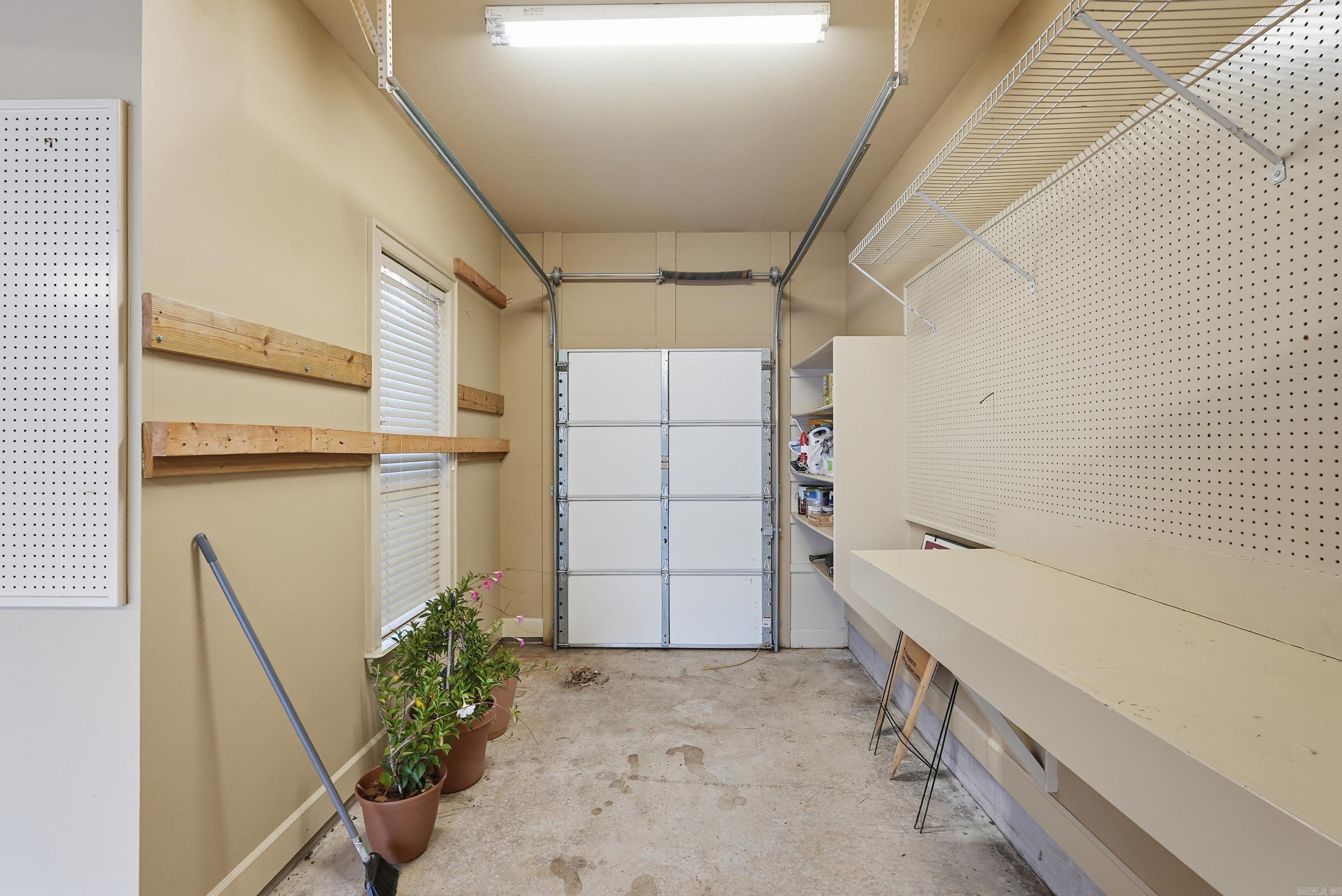 CENTENNIAL VALLEY - Residential