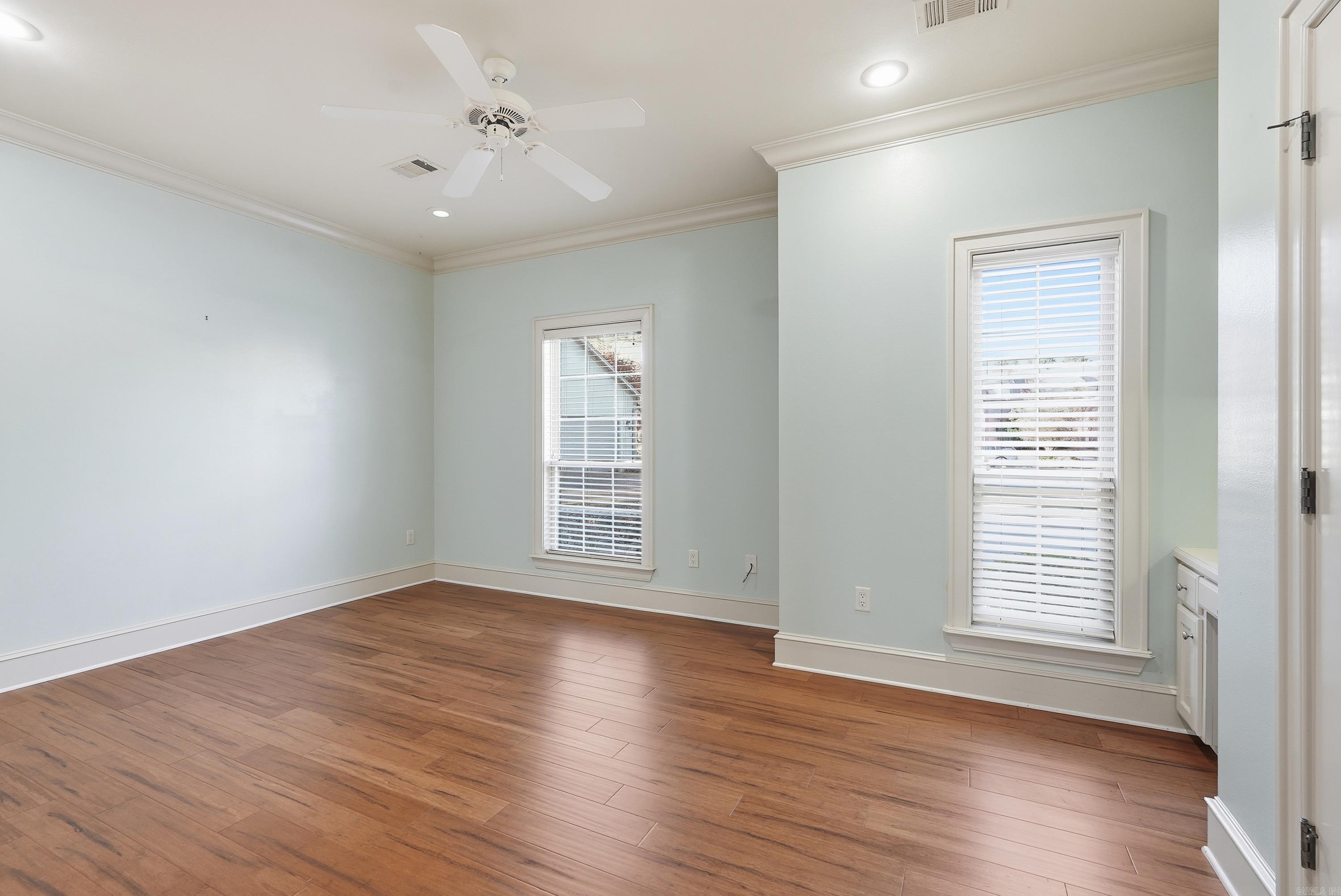 CENTENNIAL VALLEY - Residential