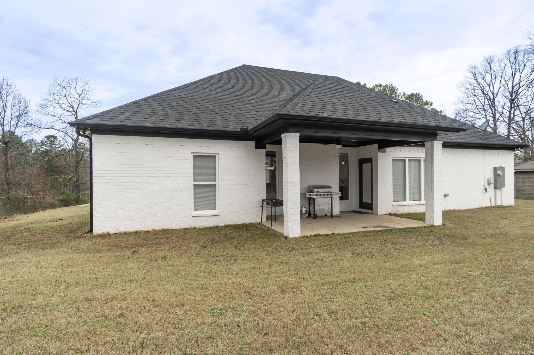 FOREST MANOR - Residential