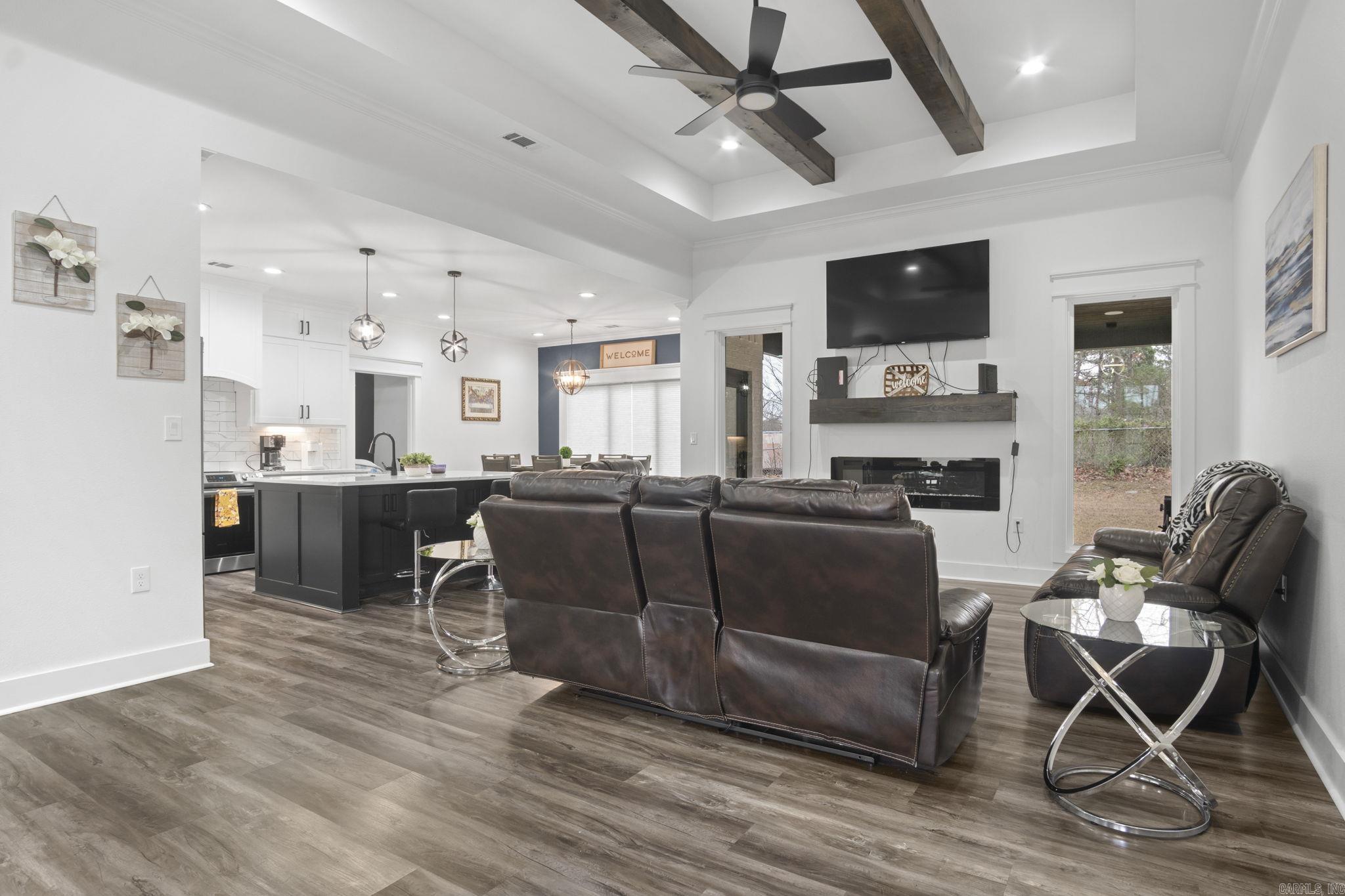 FOREST MANOR - Residential