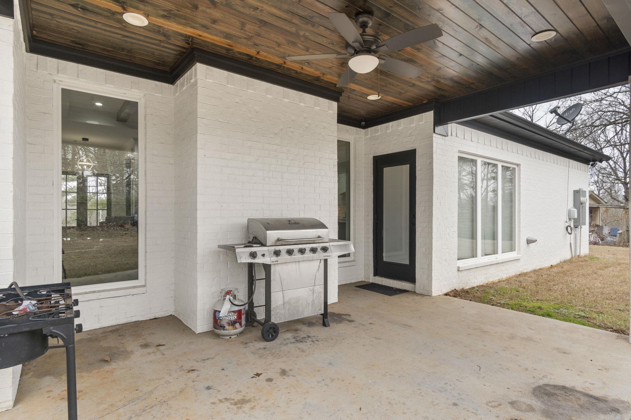 FOREST MANOR - Residential