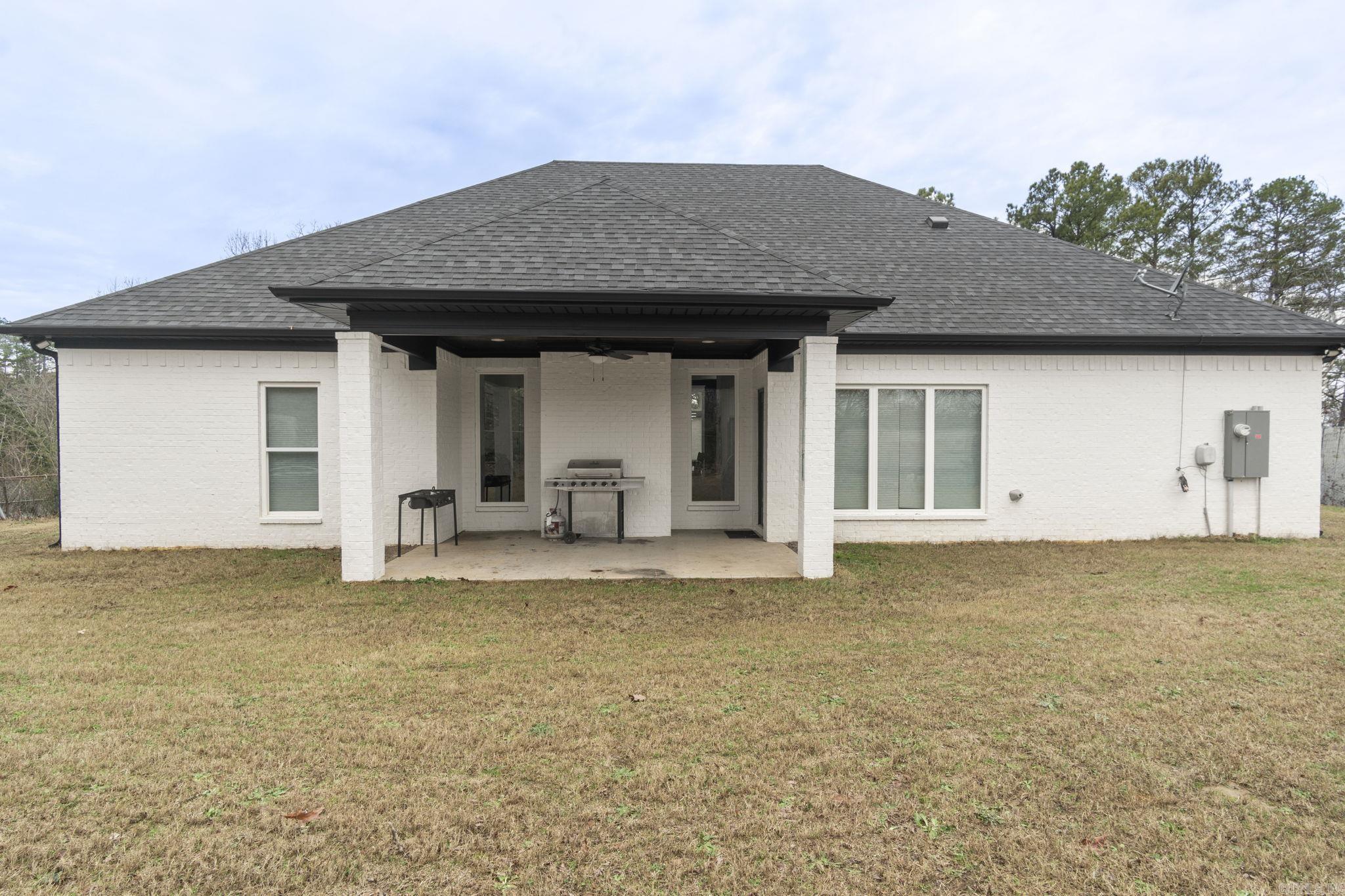 FOREST MANOR - Residential