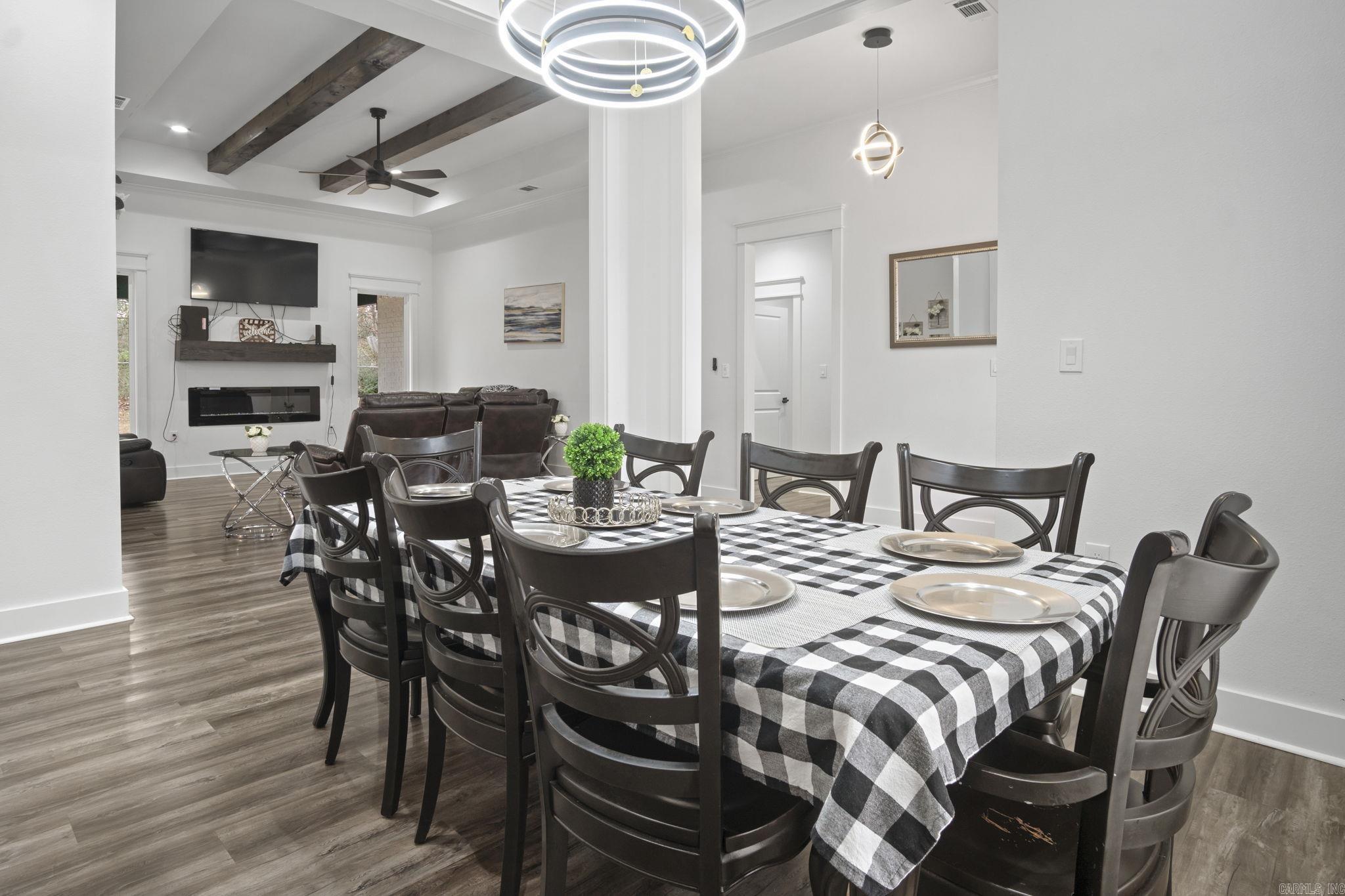 FOREST MANOR - Residential