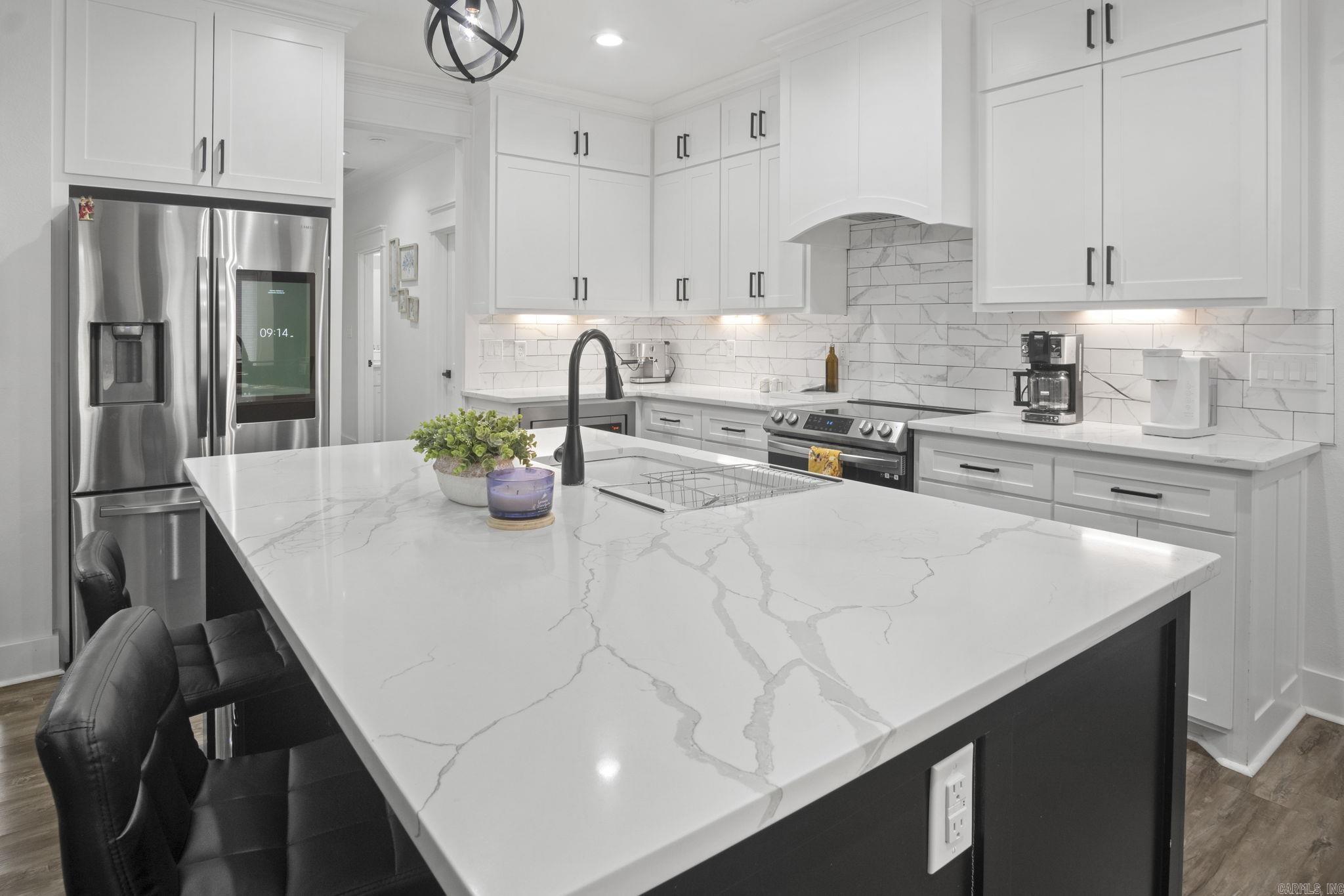 FOREST MANOR - Residential