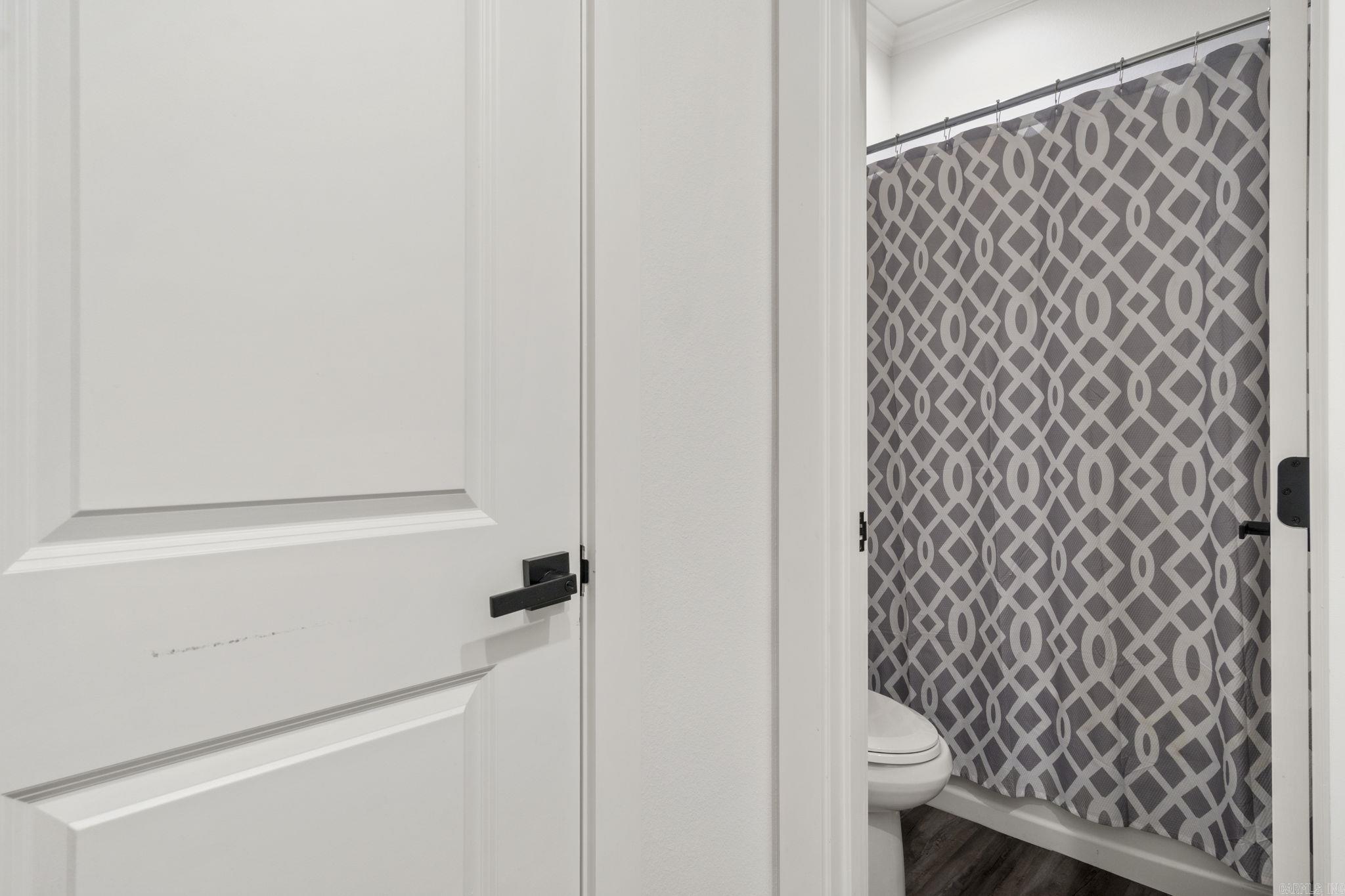 FOREST MANOR - Residential