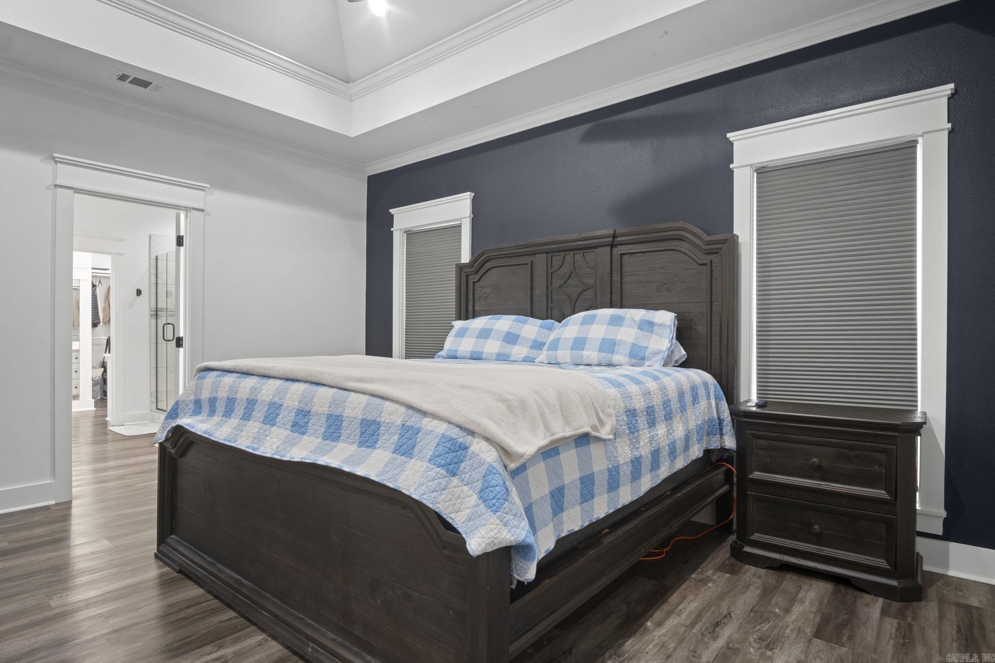 FOREST MANOR - Residential