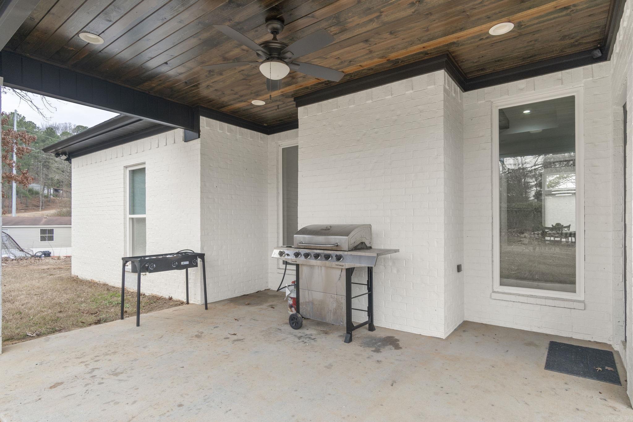 FOREST MANOR - Residential