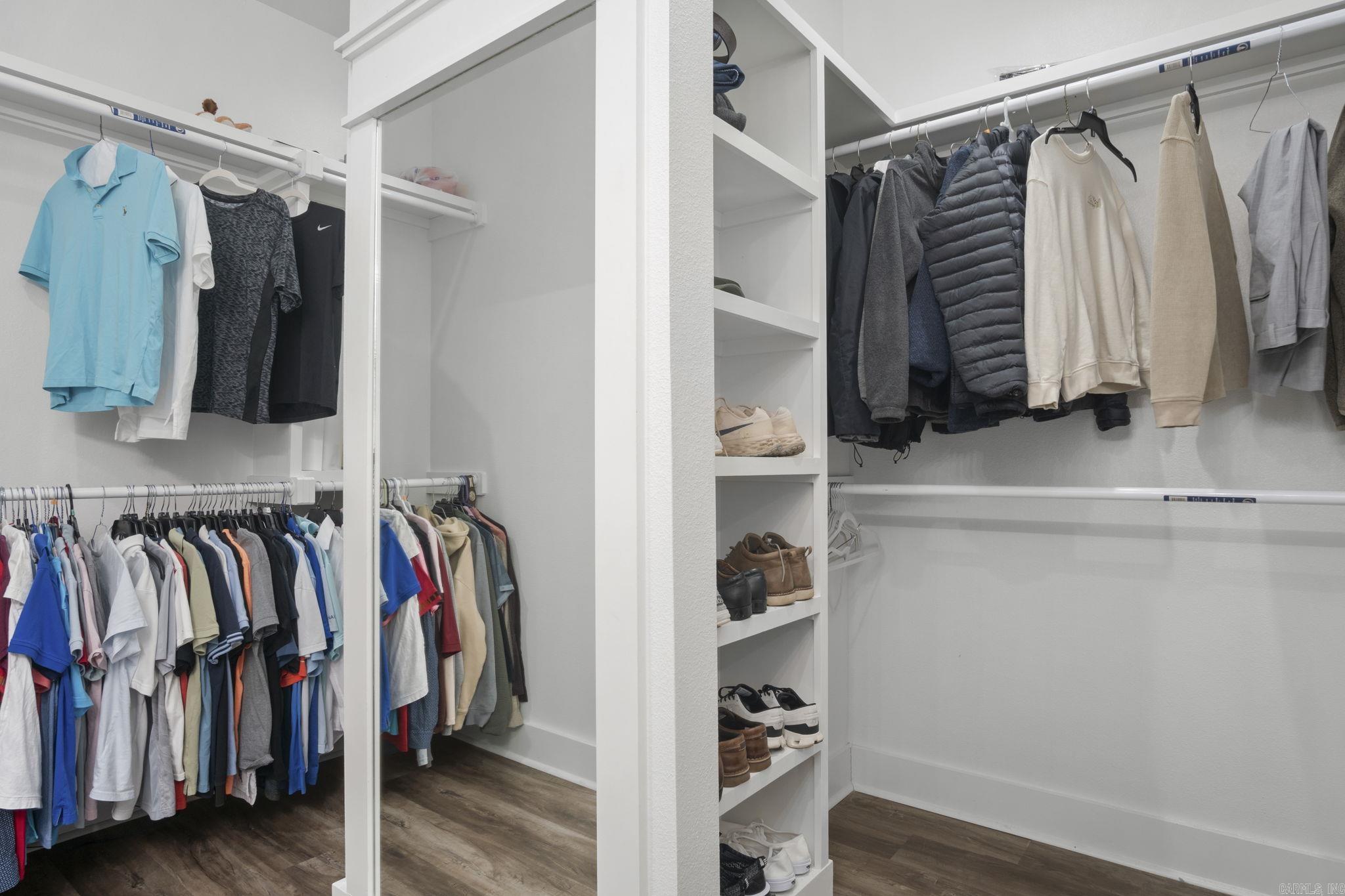 FOREST MANOR - Residential