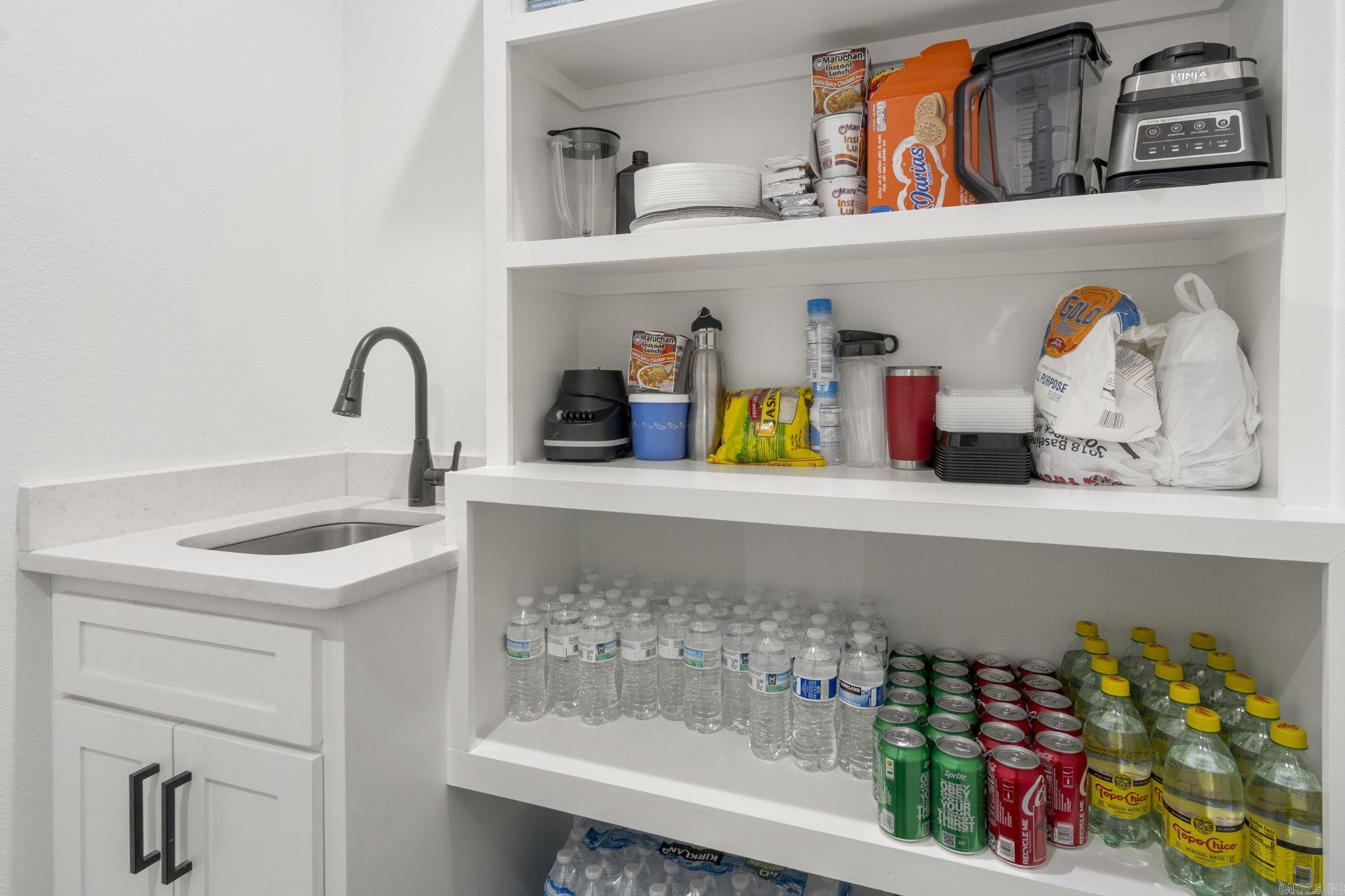 FOREST MANOR - Residential