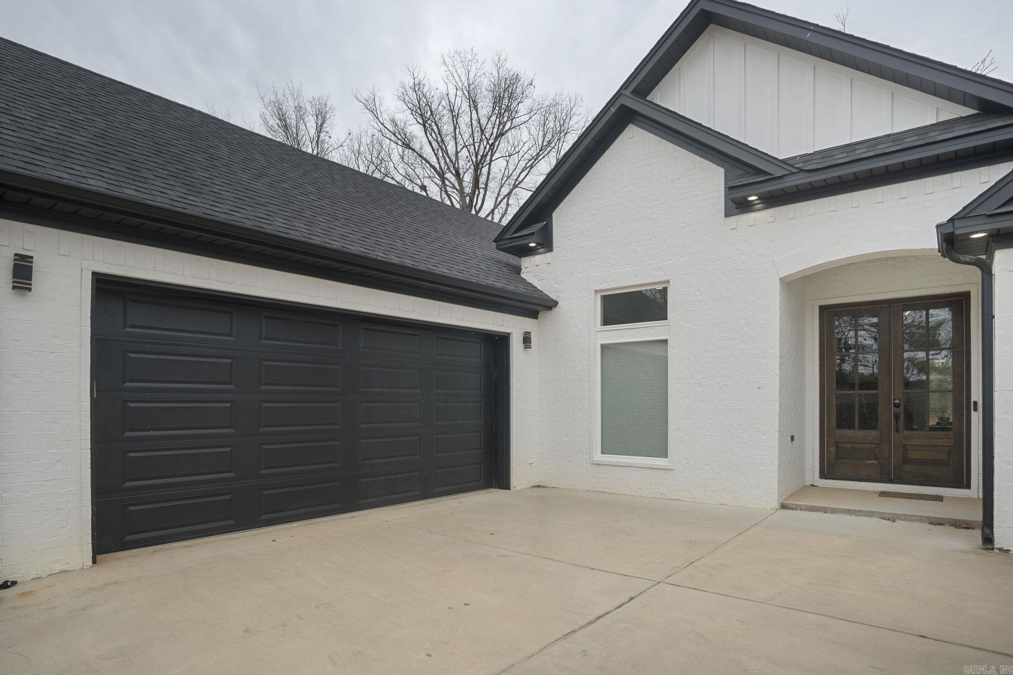 FOREST MANOR - Residential